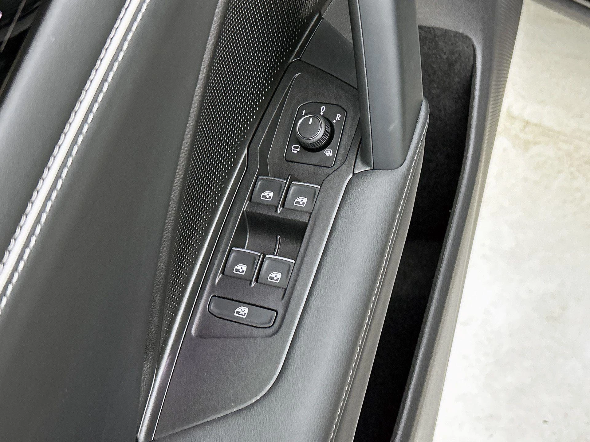Volkswagen-Tiguan-image-29