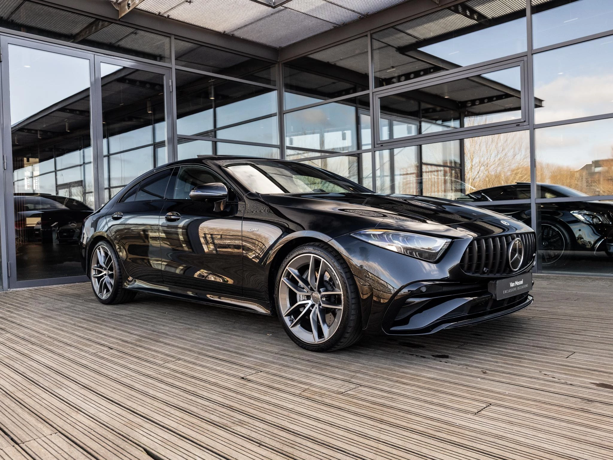 Mercedes-Benz-CLS-image-7