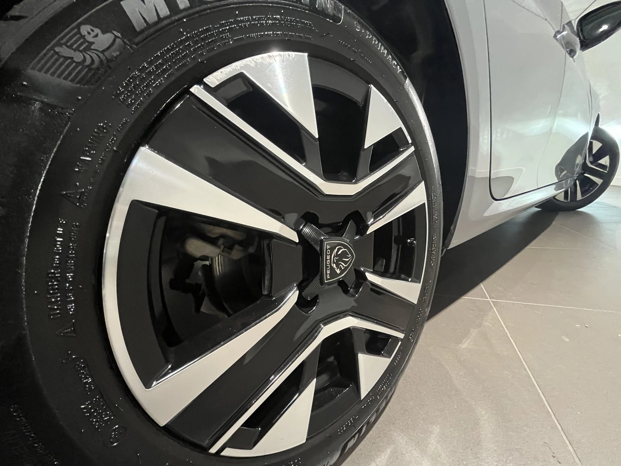 Peugeot-208-image-22