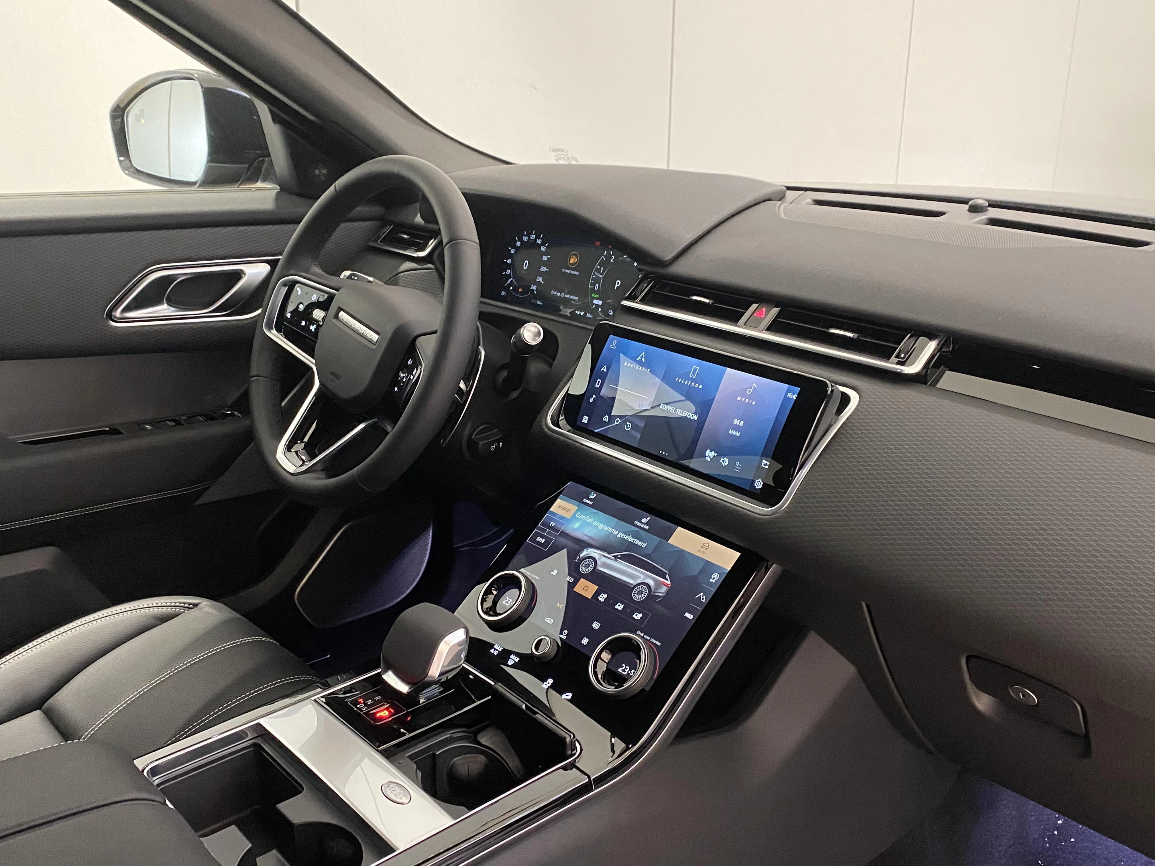 Land Rover Range Rover Velar SE P400e