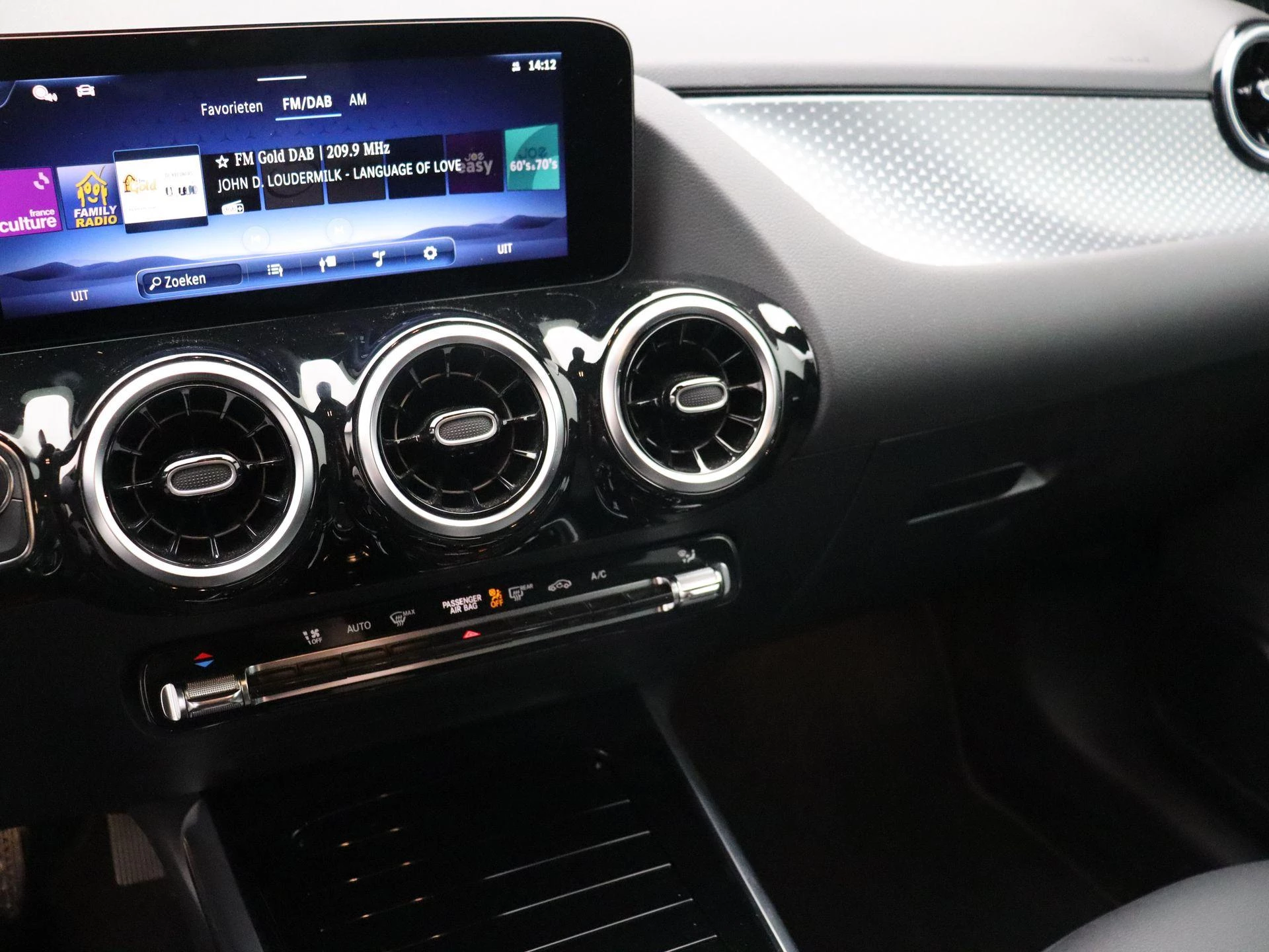 Mercedes-Benz B-Klasse 180 d Business Line + CARPLAY + CAMERA + SENSOREN +
