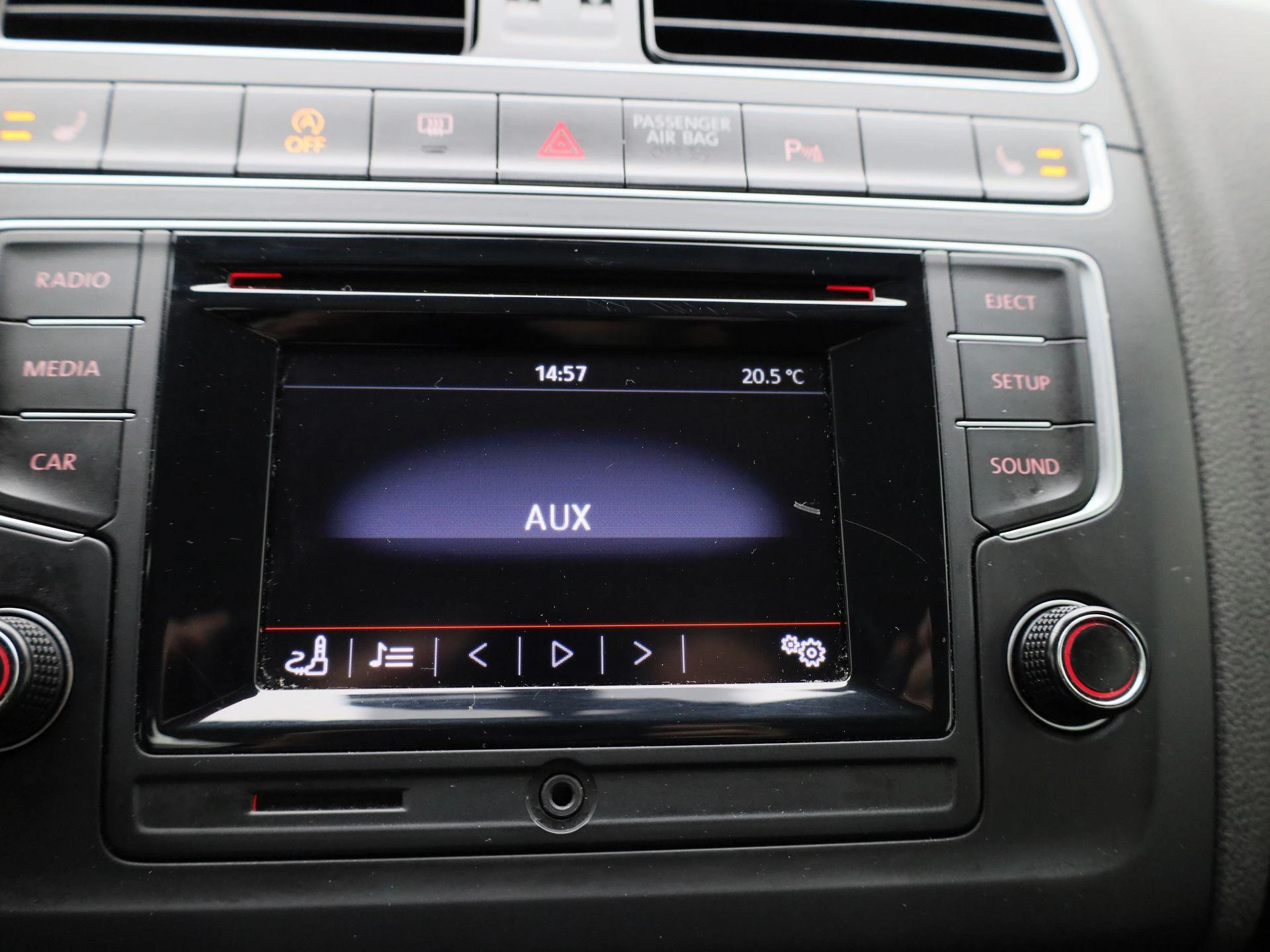 Volkswagen-Polo-image-15