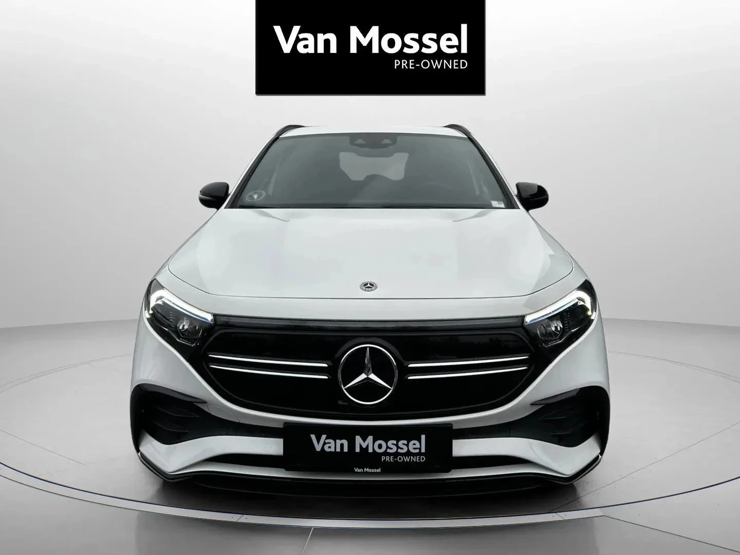 Mercedes-Benz-EQA-image-1