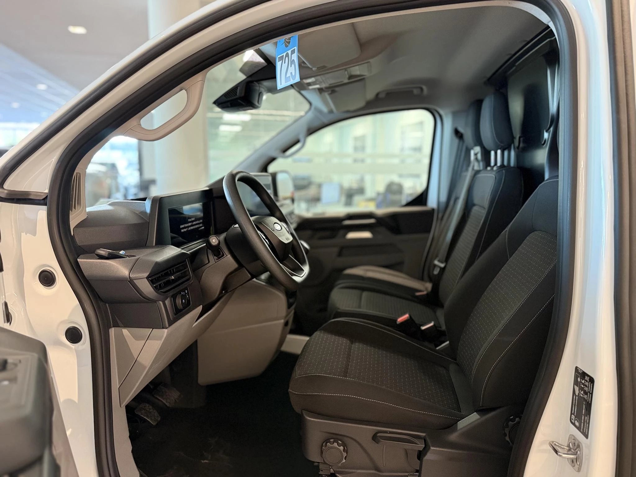 Ford-Transit Custom-image-11