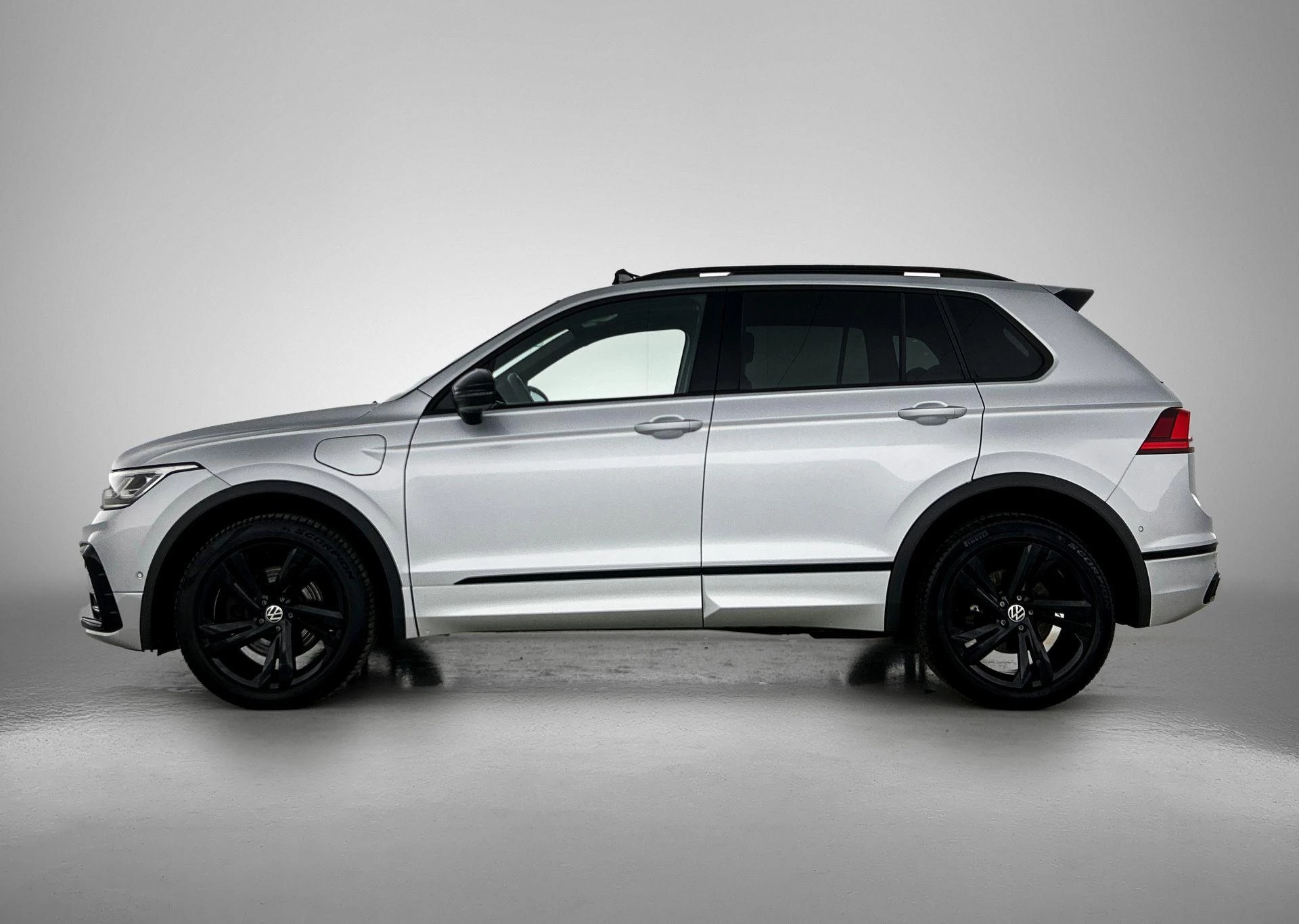 Volkswagen-Tiguan-image-1