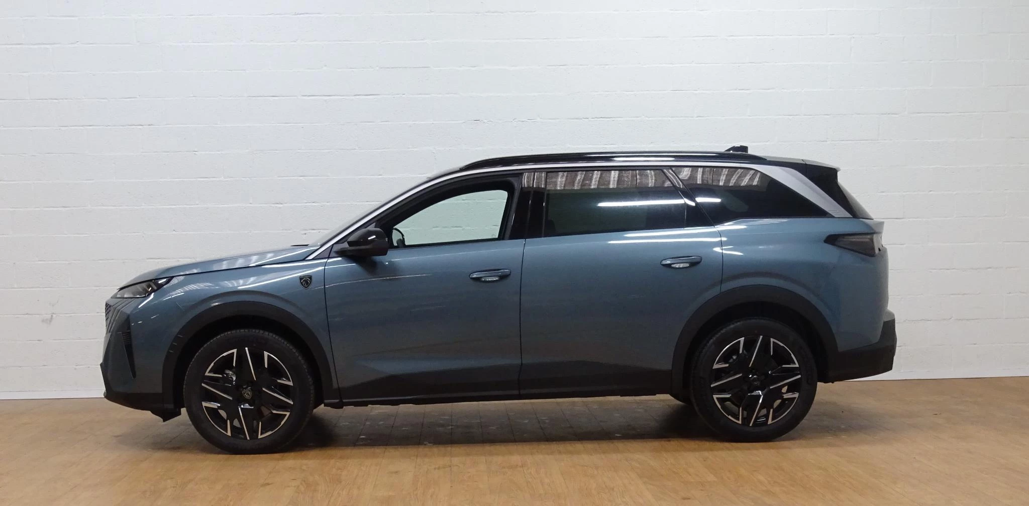 Peugeot 5008 1.2 HYBRID 145 GT +pano dak