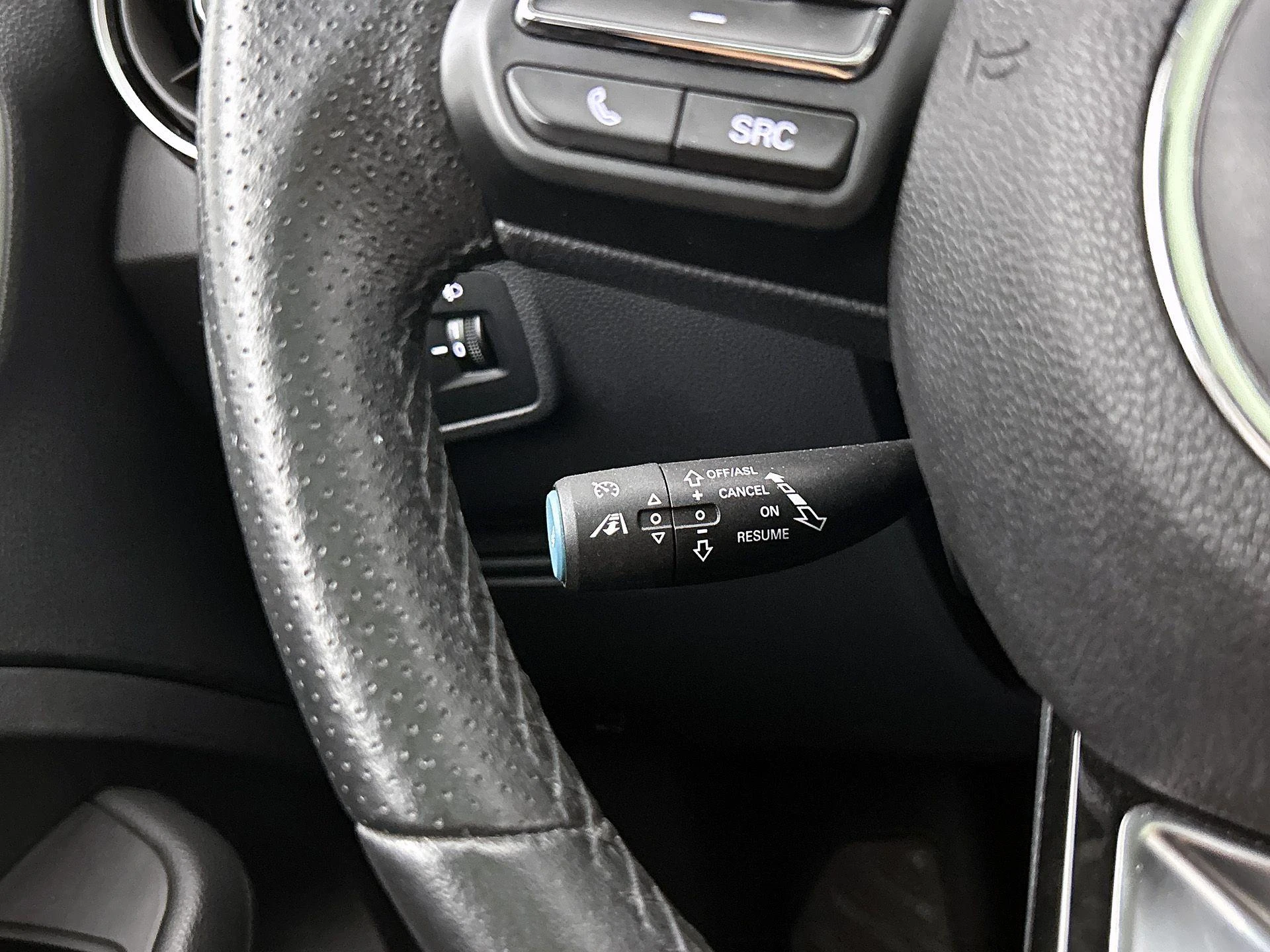MG-ZS EV-image-5