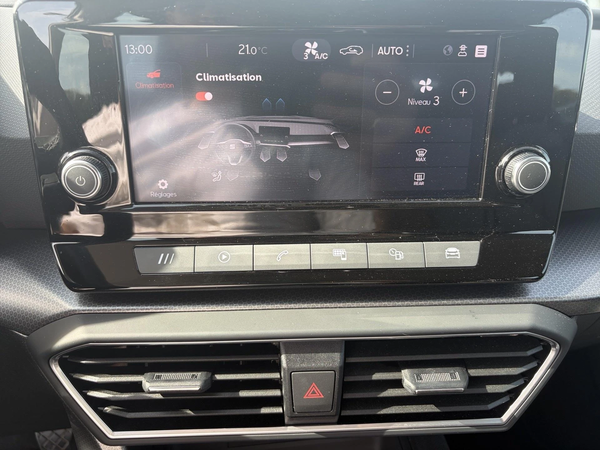 SEAT-Leon-image-2
