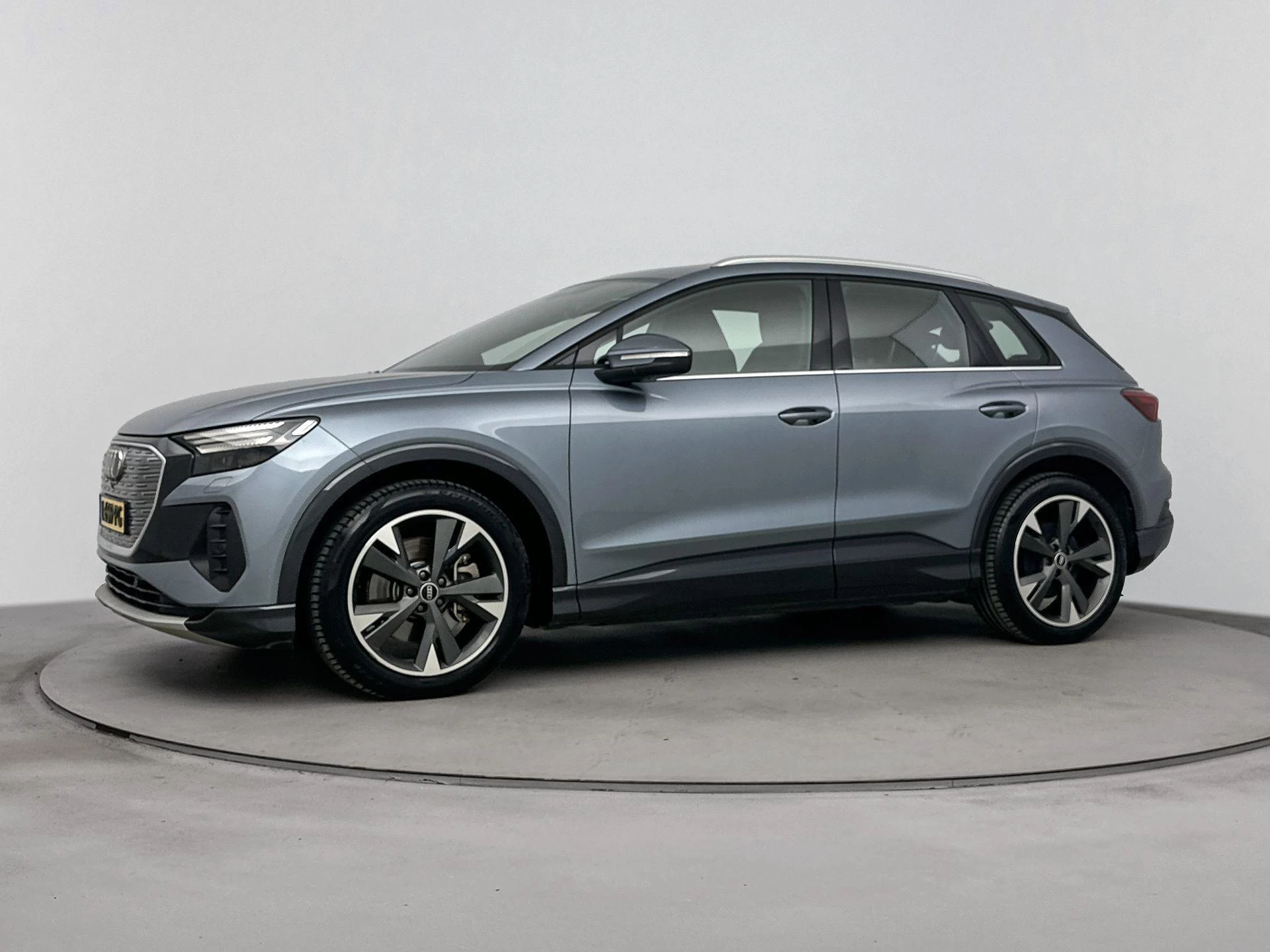 Audi-Q4 e-tron-image-2