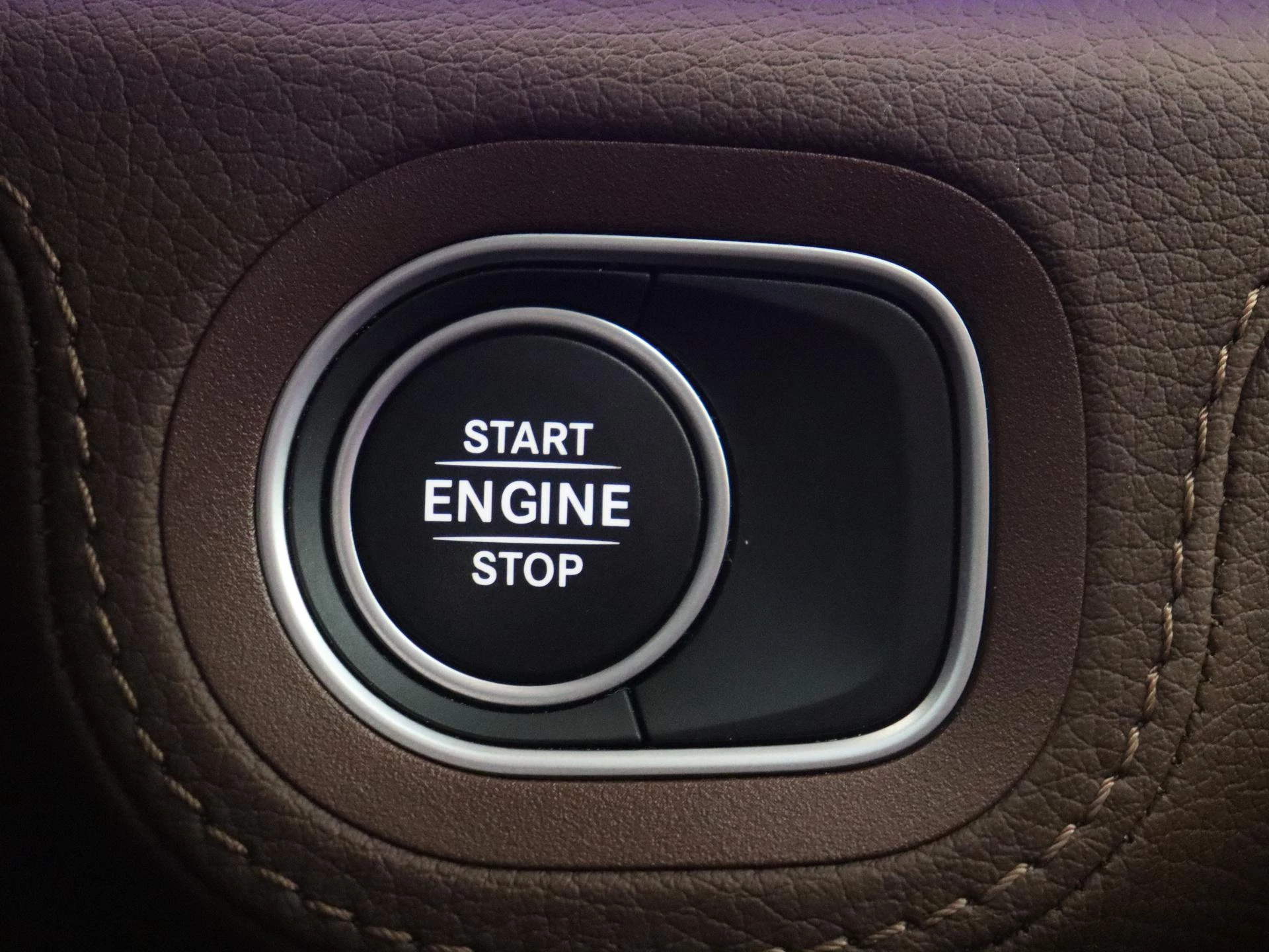 Mercedes-Benz-GLE-image-32