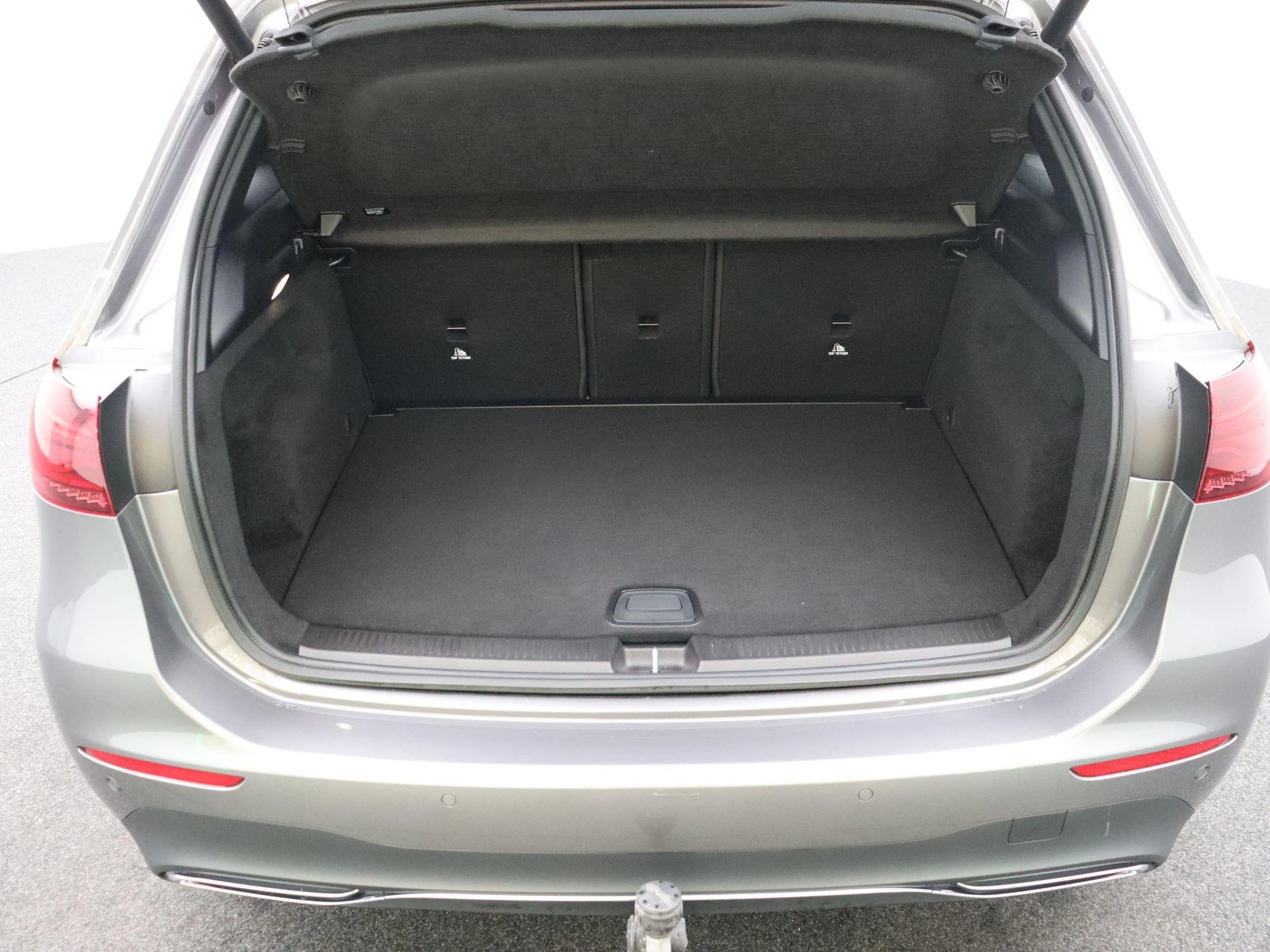 Mercedes-Benz B-Klasse 180 Business Line + CARPLAY + TREKHAAK +
