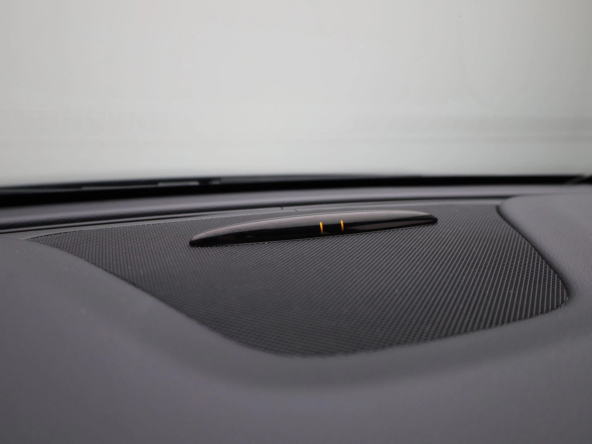 Mercedes-Benz-CLA-image-34