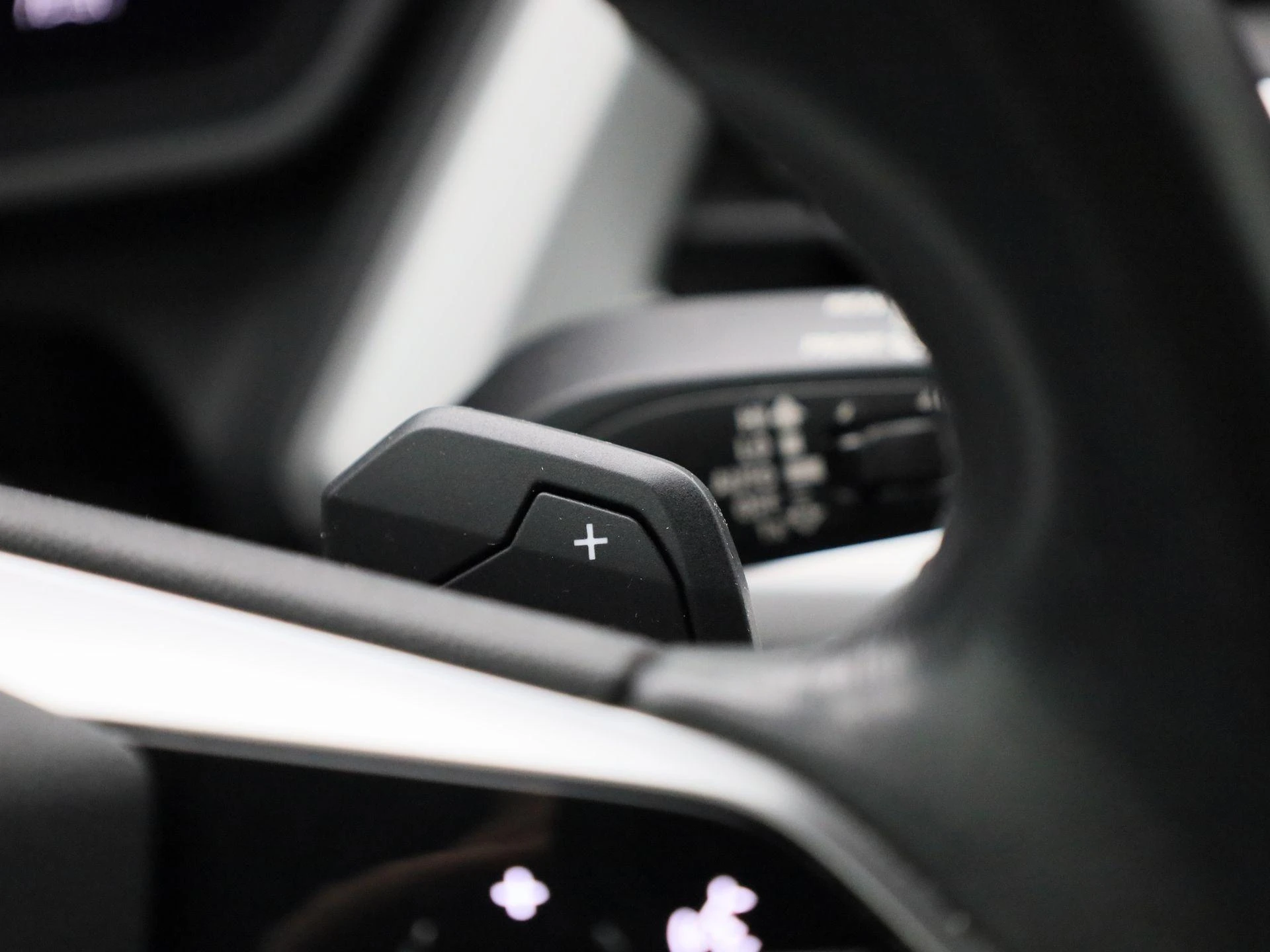 Audi-Q4 e-tron-image-32