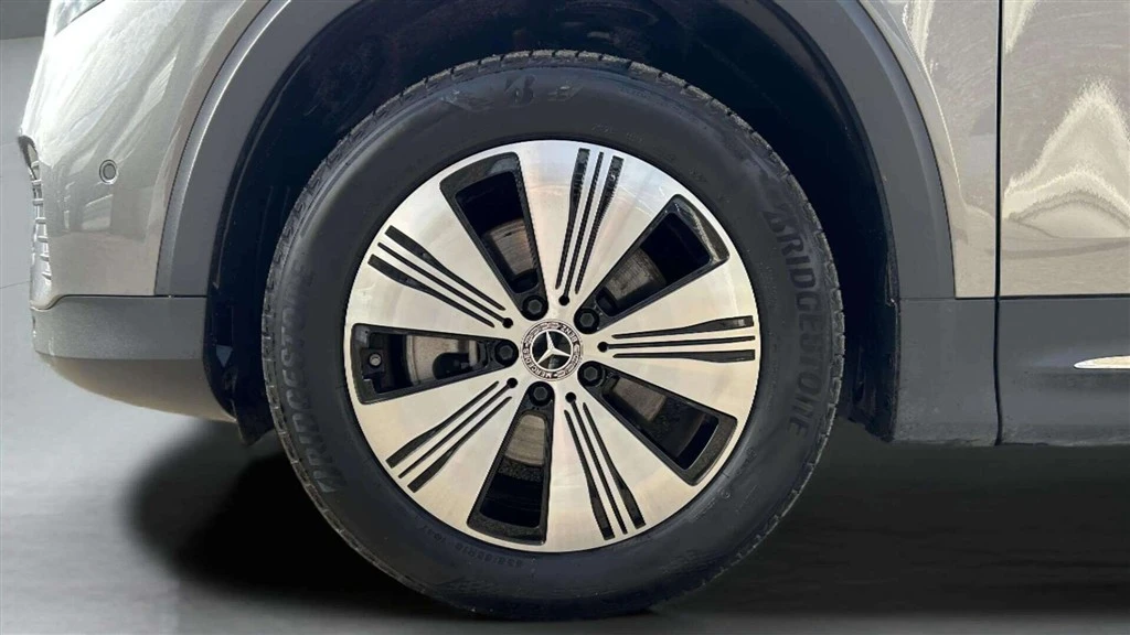 Mercedes-Benz-EQB-image-8