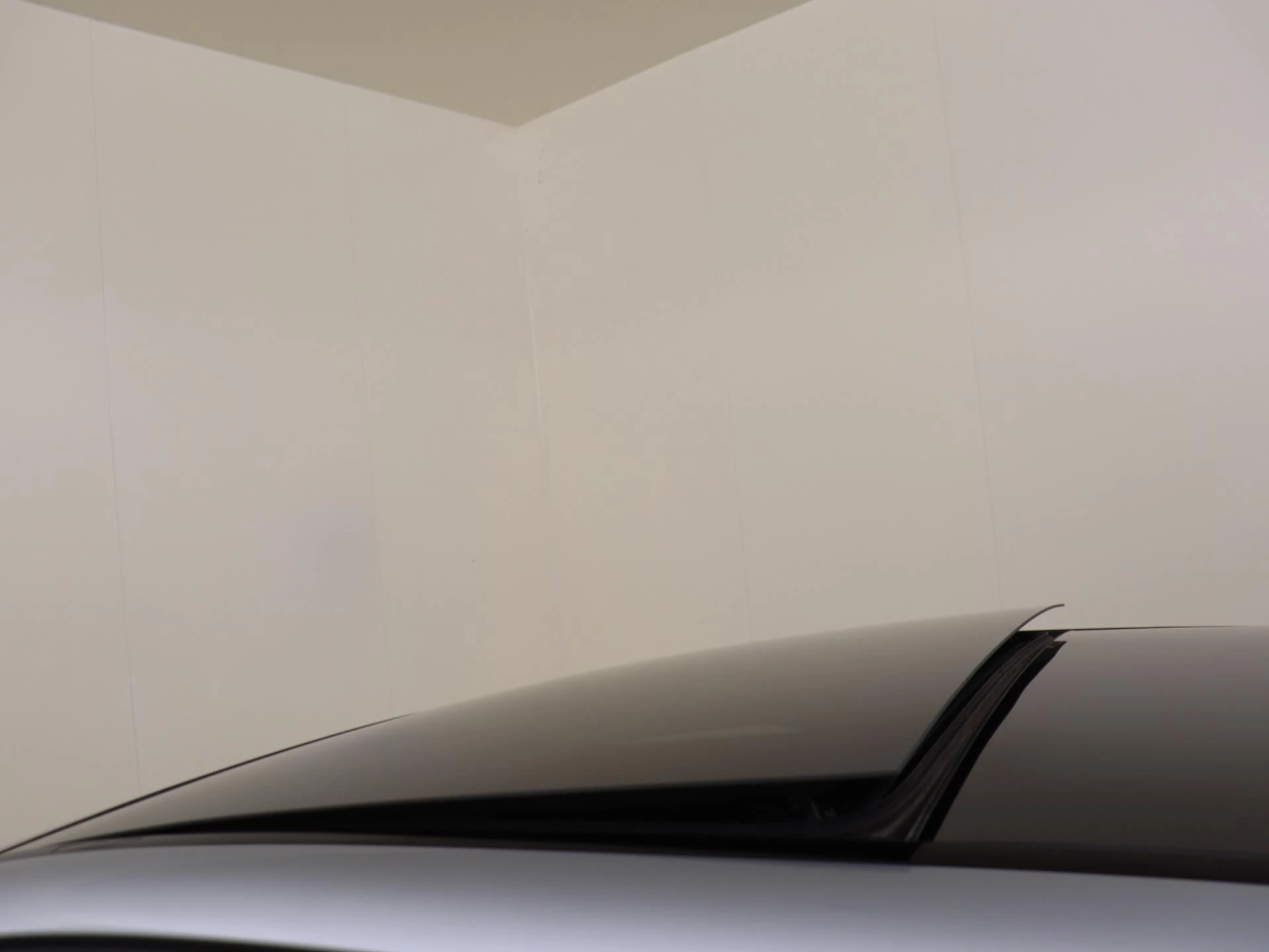 Mercedes-Benz-EQE-image-28