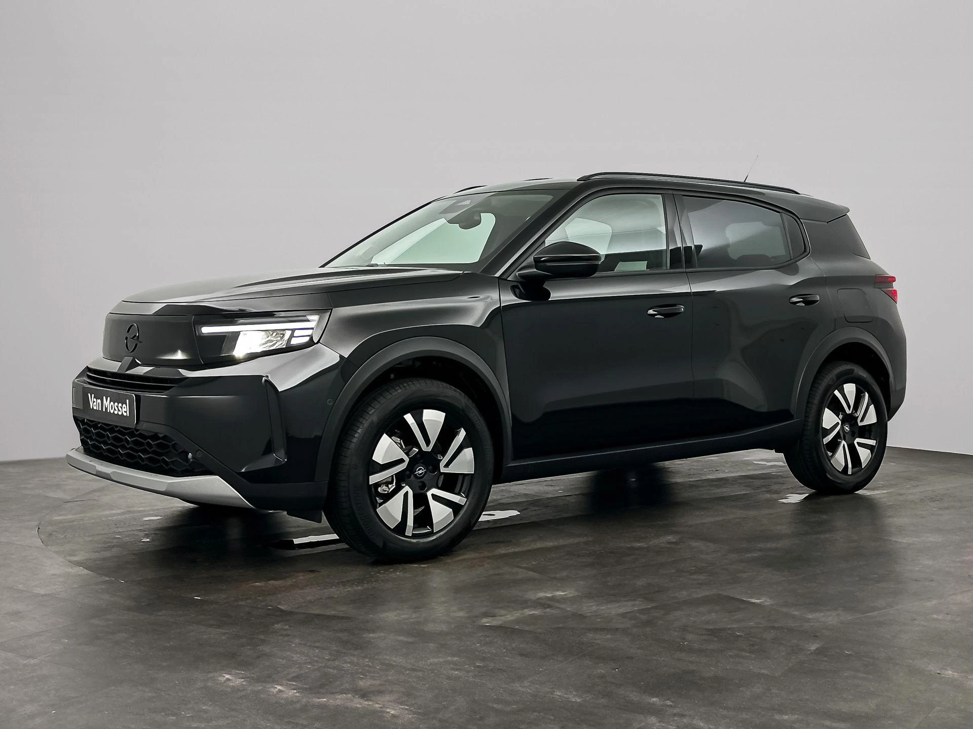 Opel-Frontera-image-2