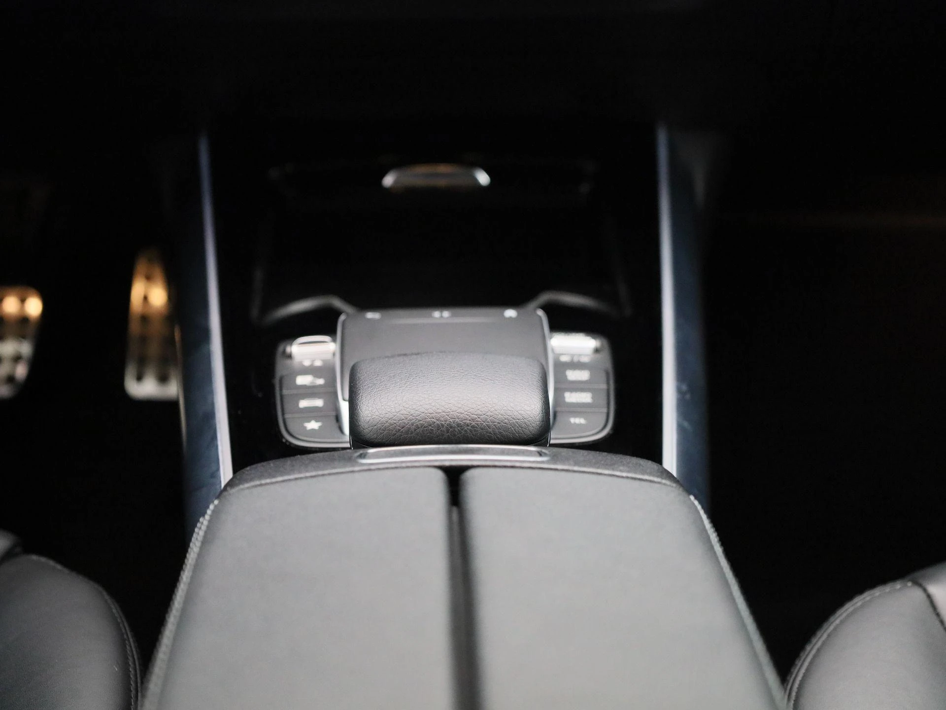 Mercedes-Benz-GLA-image-10