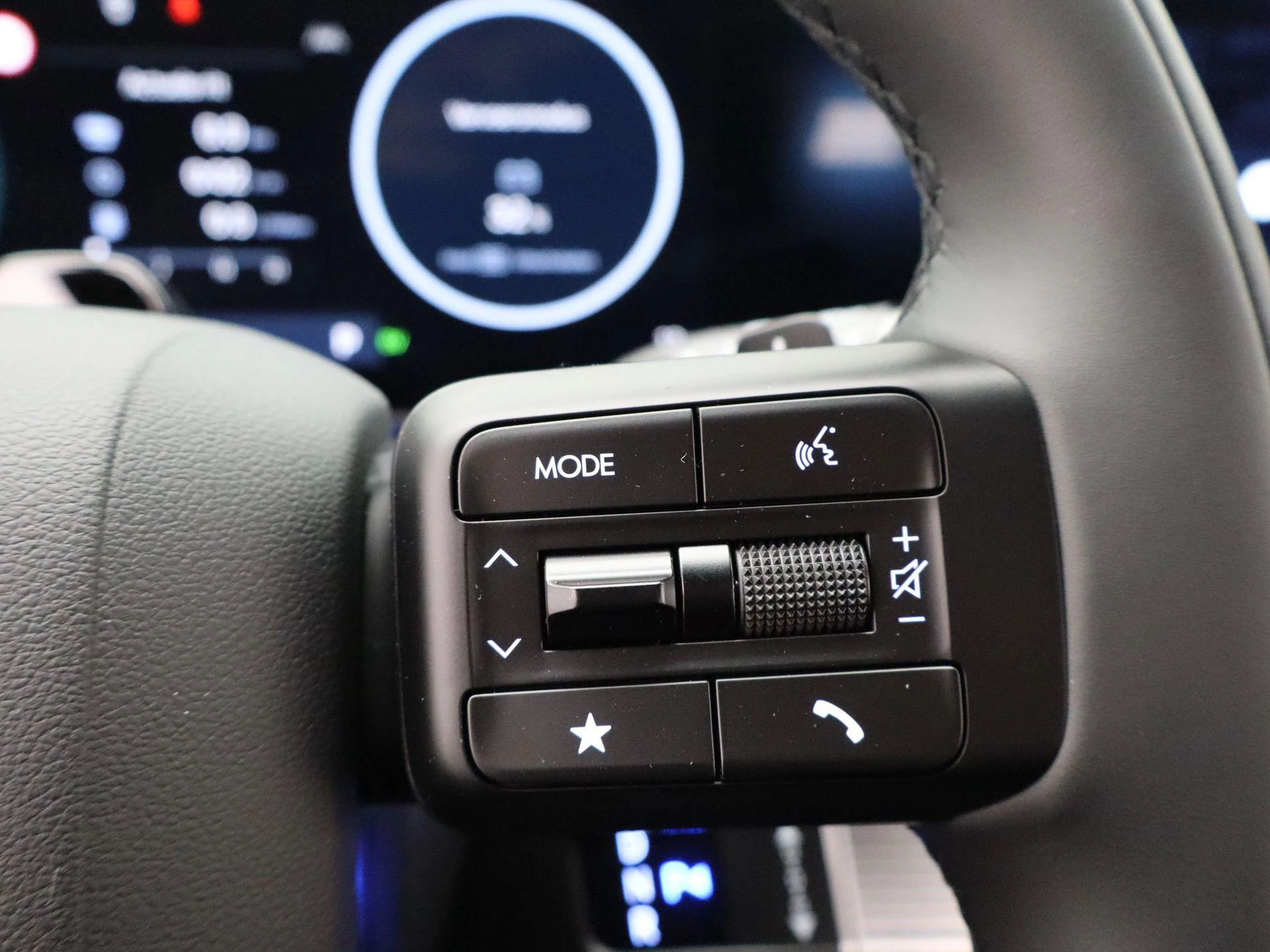 Hyundai-Santa Fe-image-23