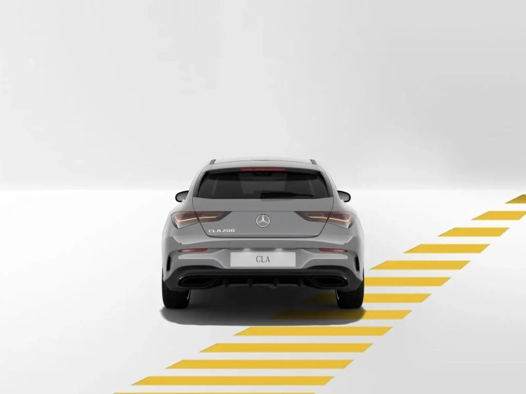 Mercedes-Benz-CLA 200-image-5