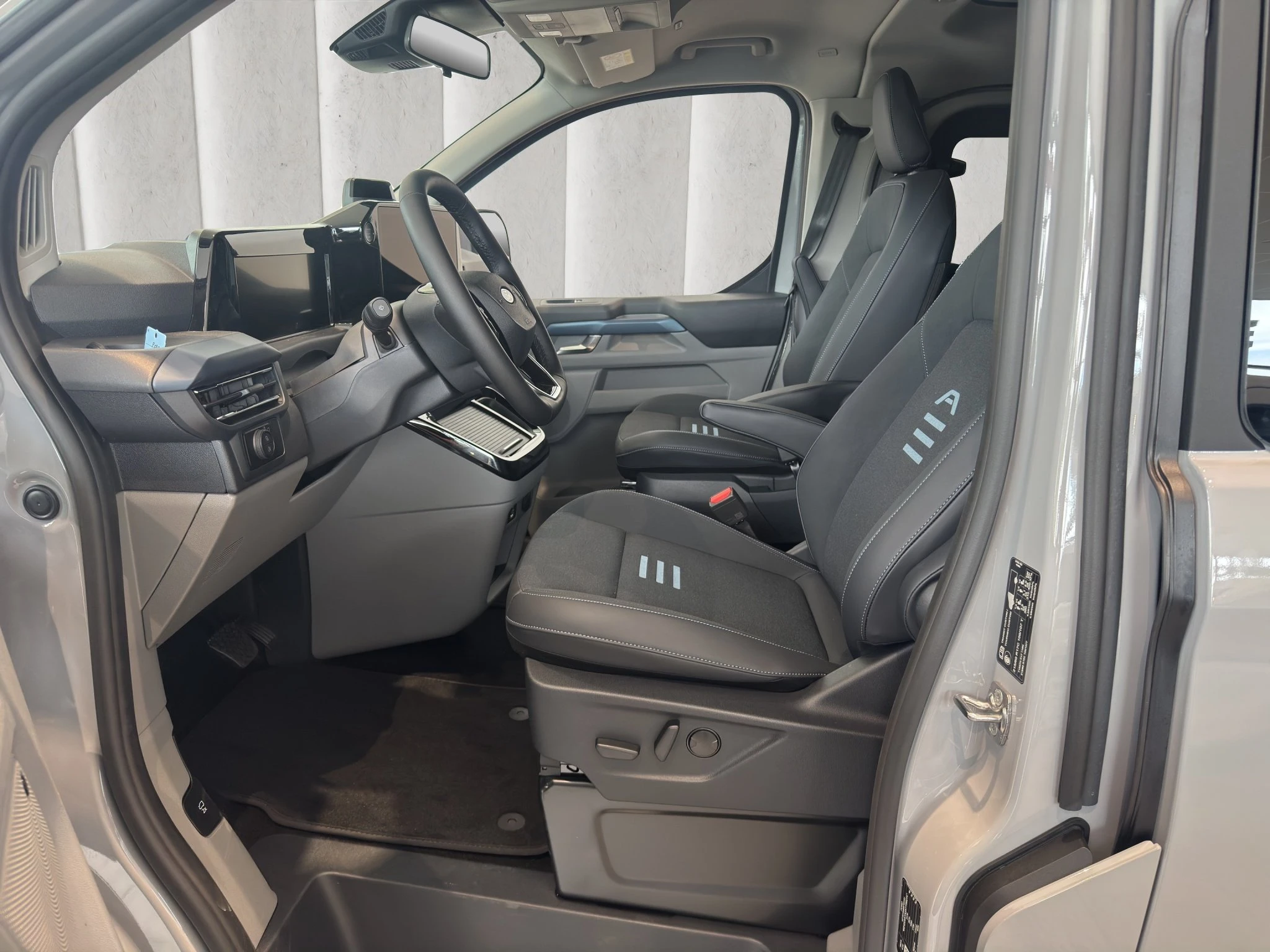 Ford-Tourneo Custom-image-7