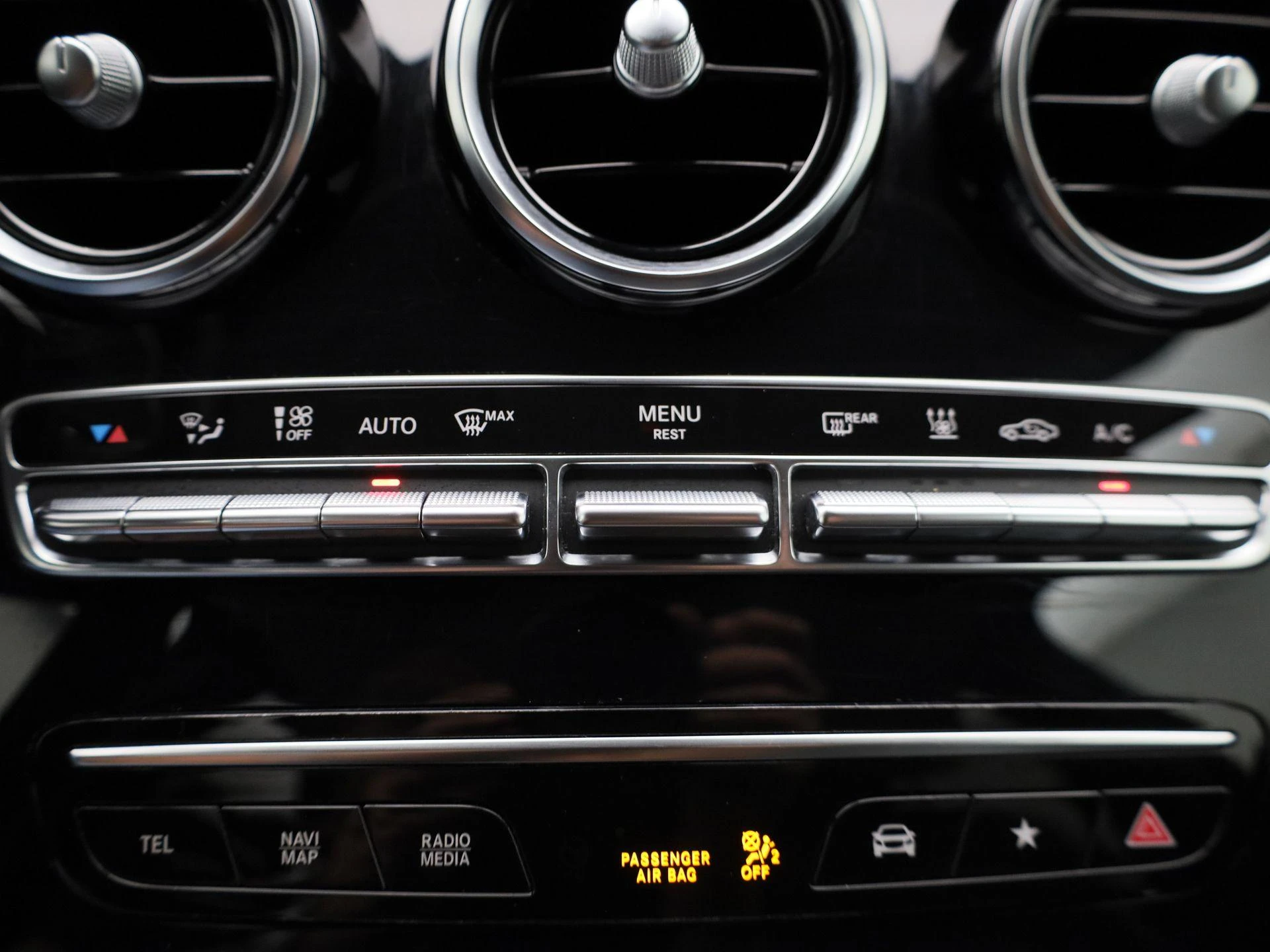 Mercedes-Benz-GLC-image-22