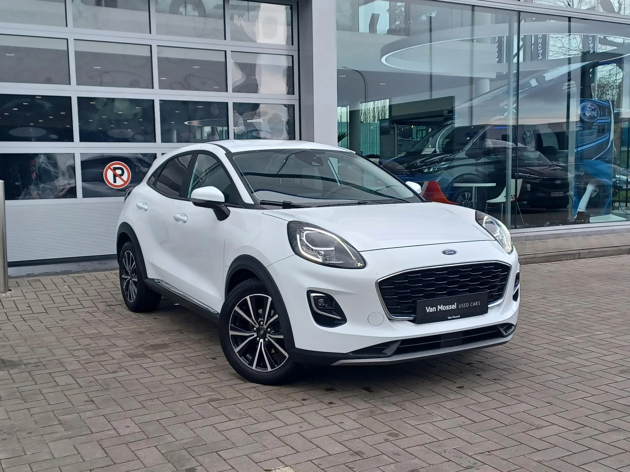 Ford Puma 1.0i Ecoboost mHEV 92kW Titanium