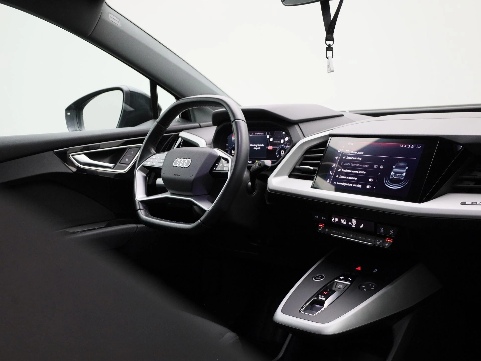 Audi-Q4 e-tron-image-37