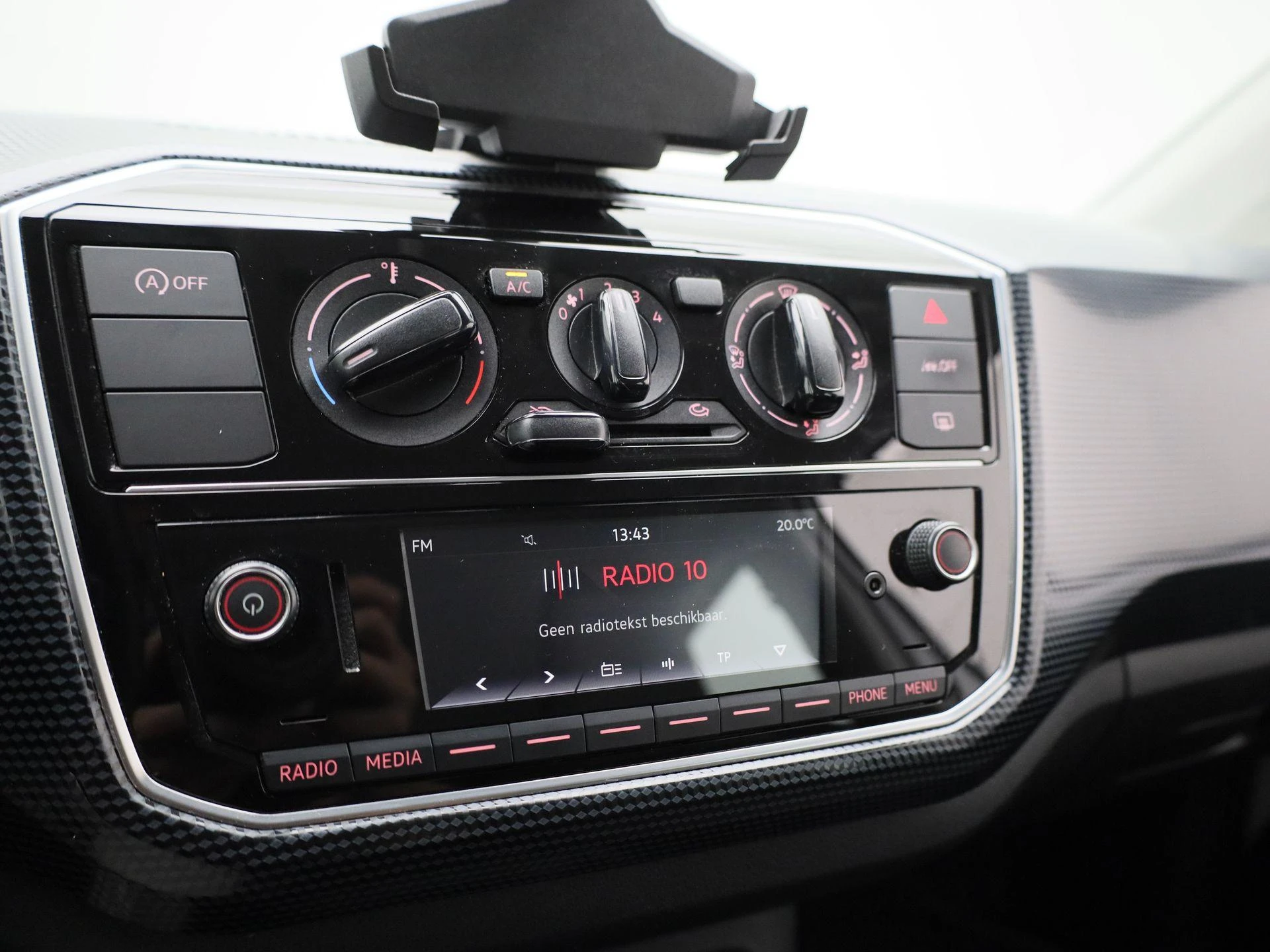 Volkswagen-up!-image-18