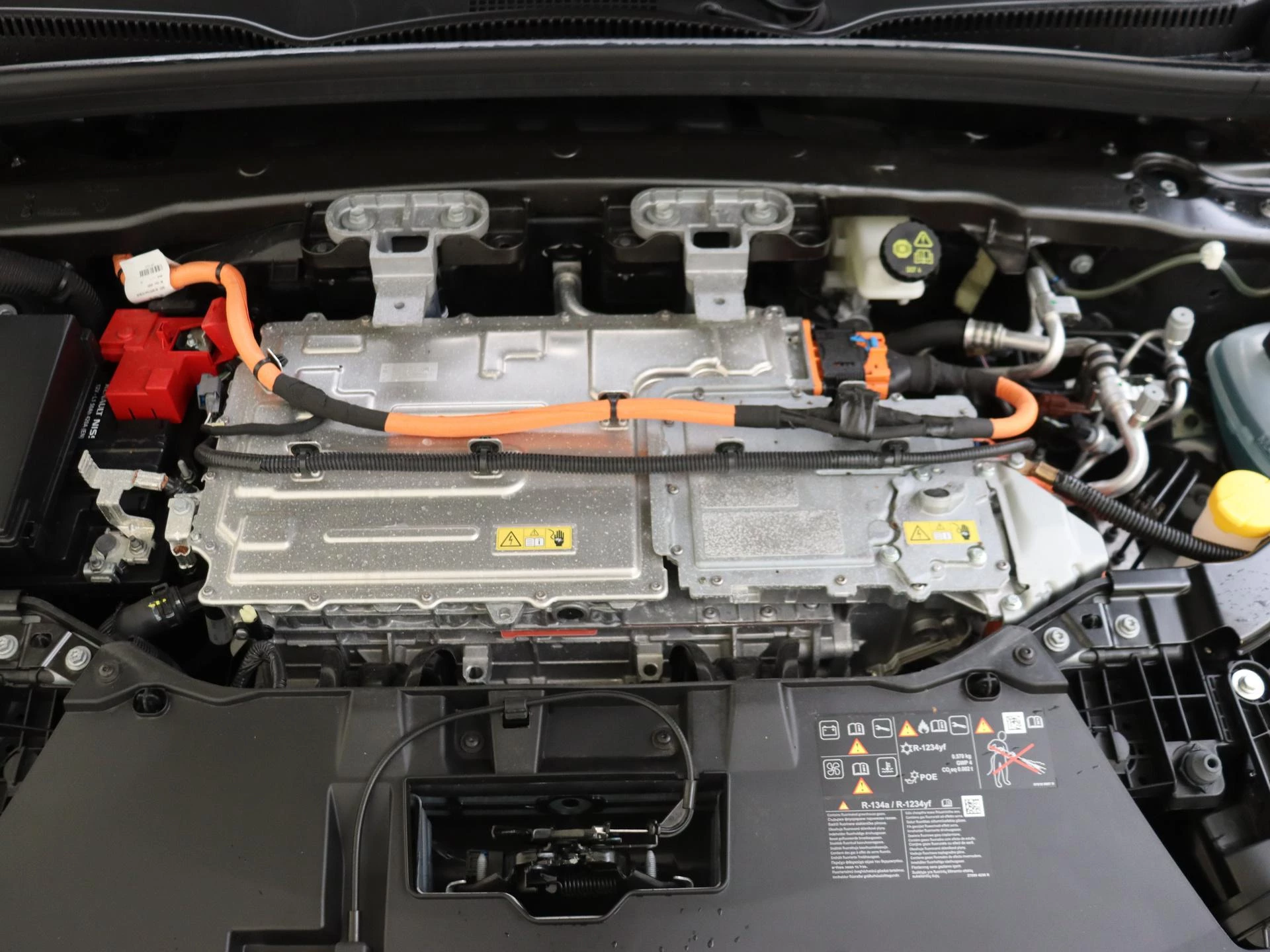 Renault-Megane E-Tech-image-4