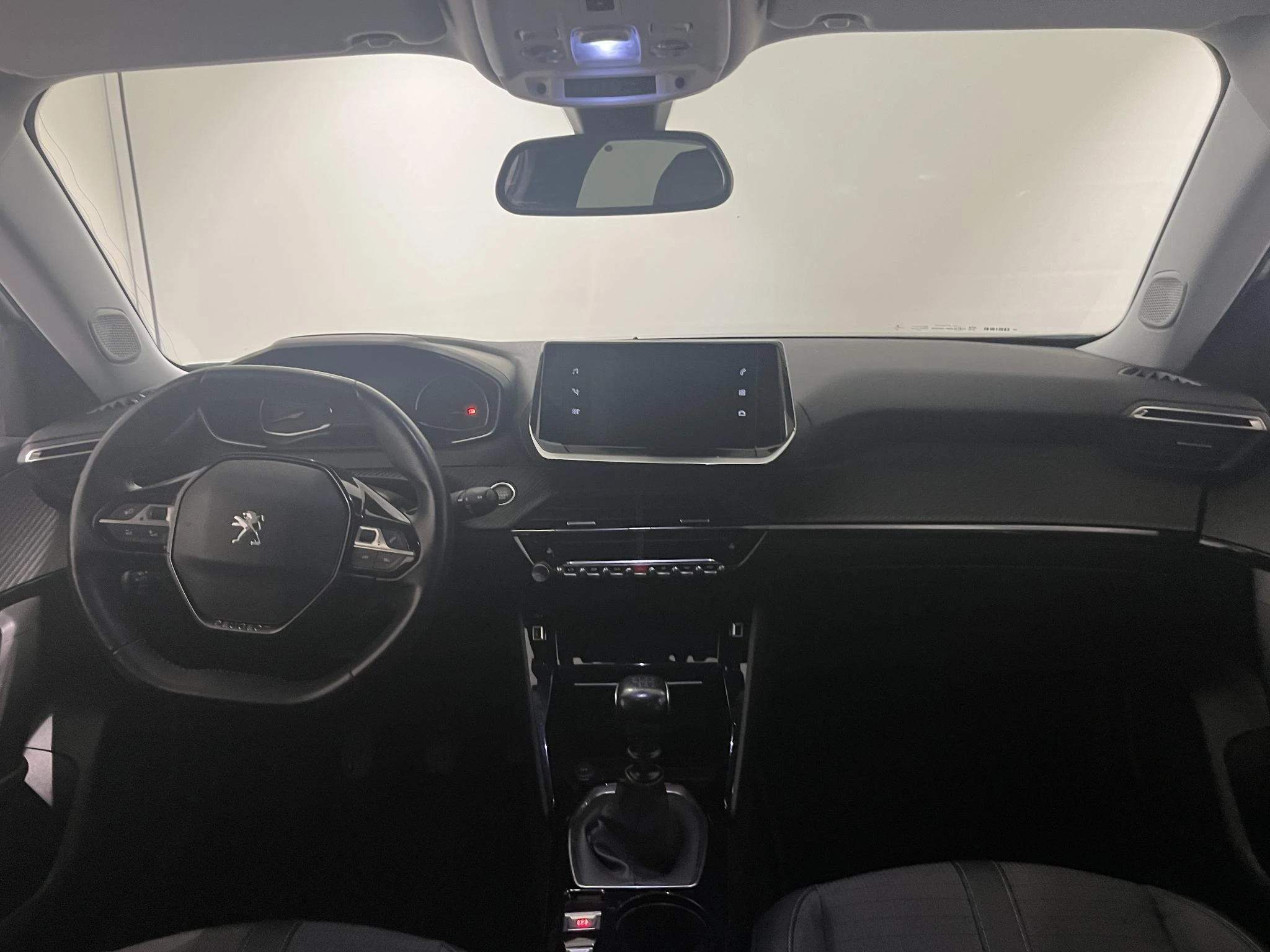 Peugeot-2008-image-16