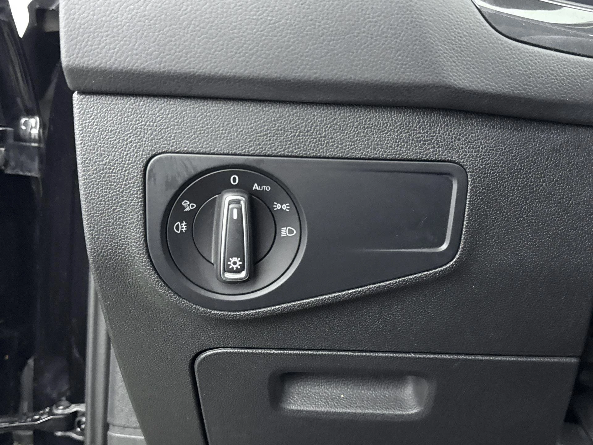 Volkswagen-Tiguan-image-20