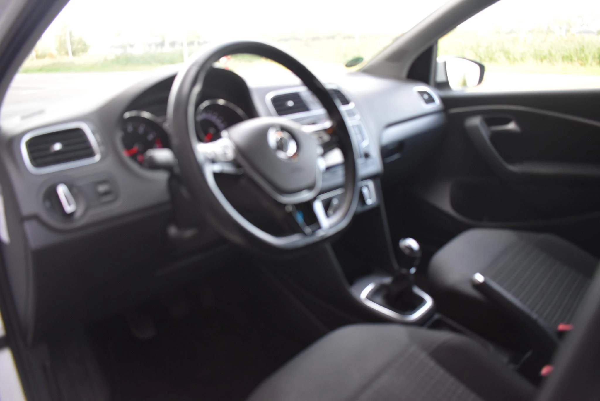 Volkswagen-Polo-image-14