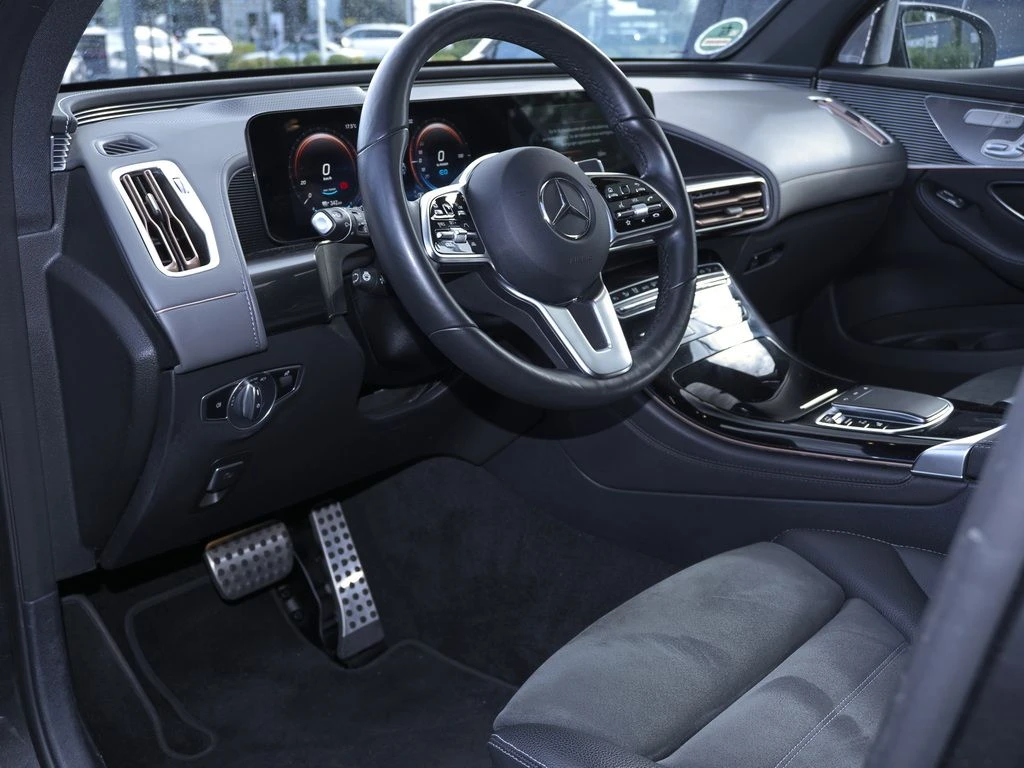 Mercedes-Benz-EQC 400-image-8