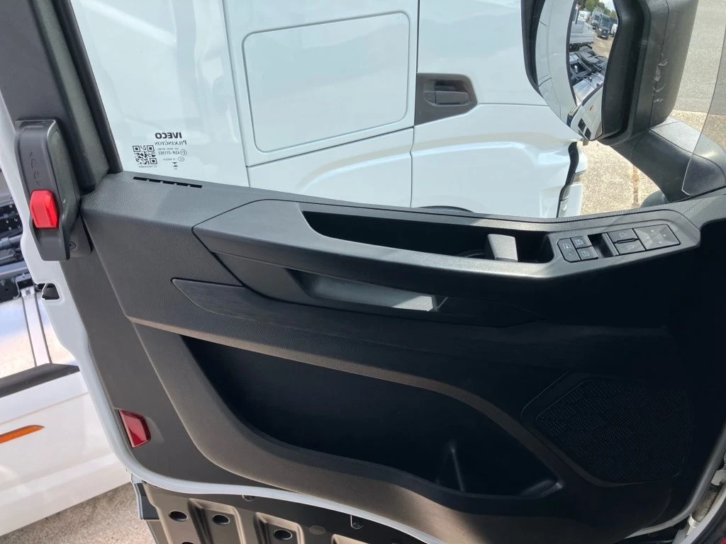 Iveco--image-12
