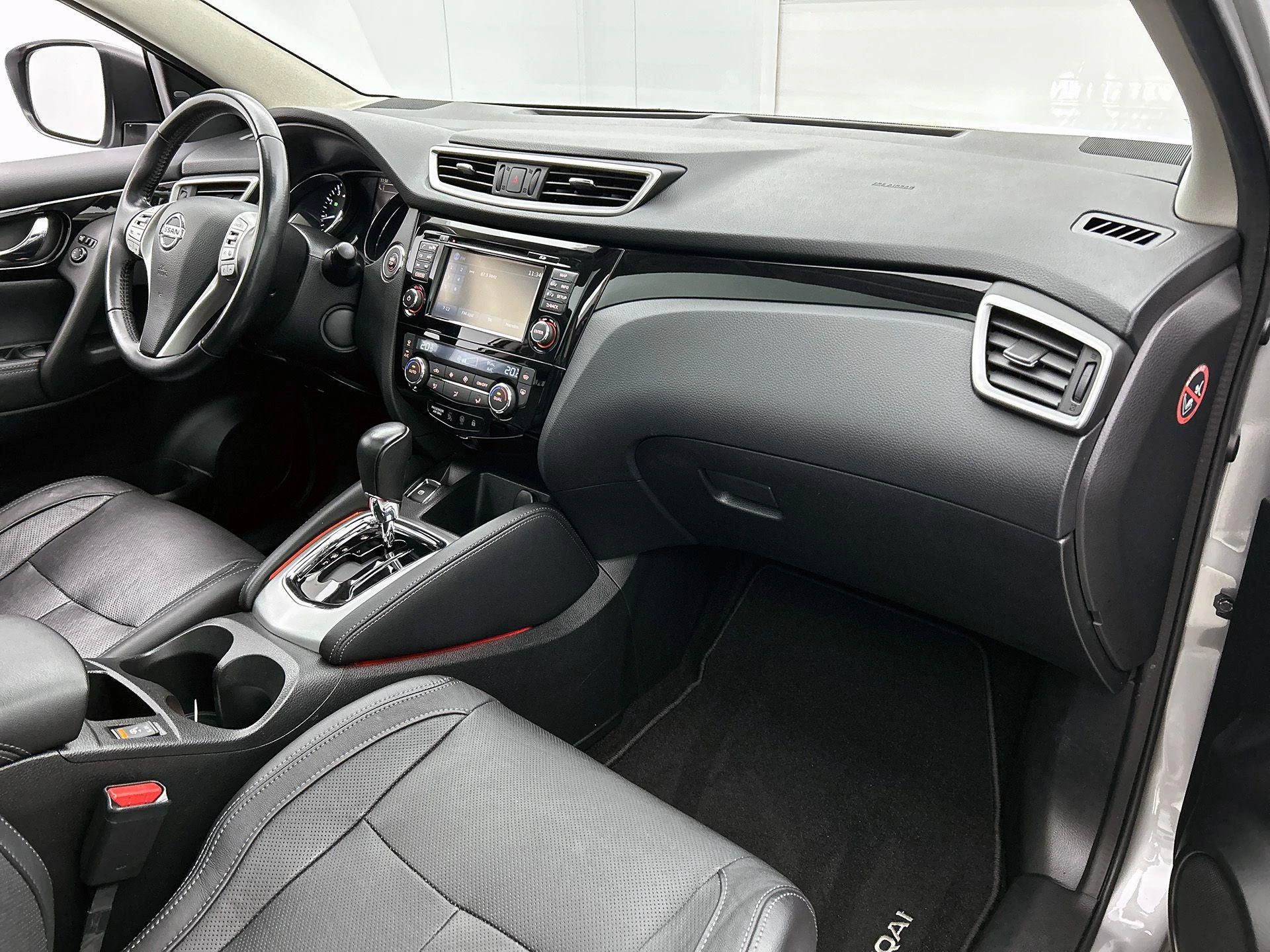 Nissan-QASHQAI-image-21