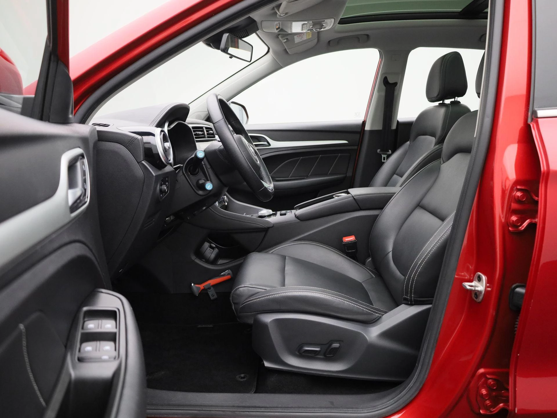 MG-ZS EV-image-11
