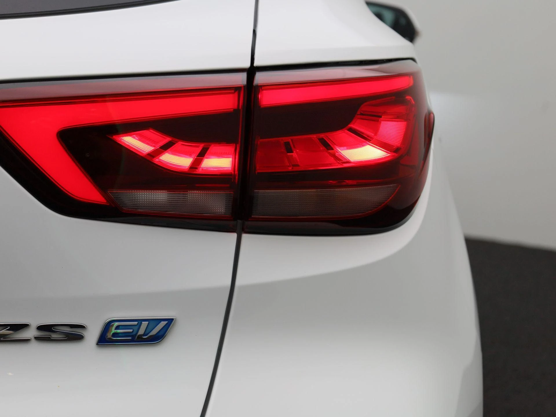 MG-ZS EV-image-40