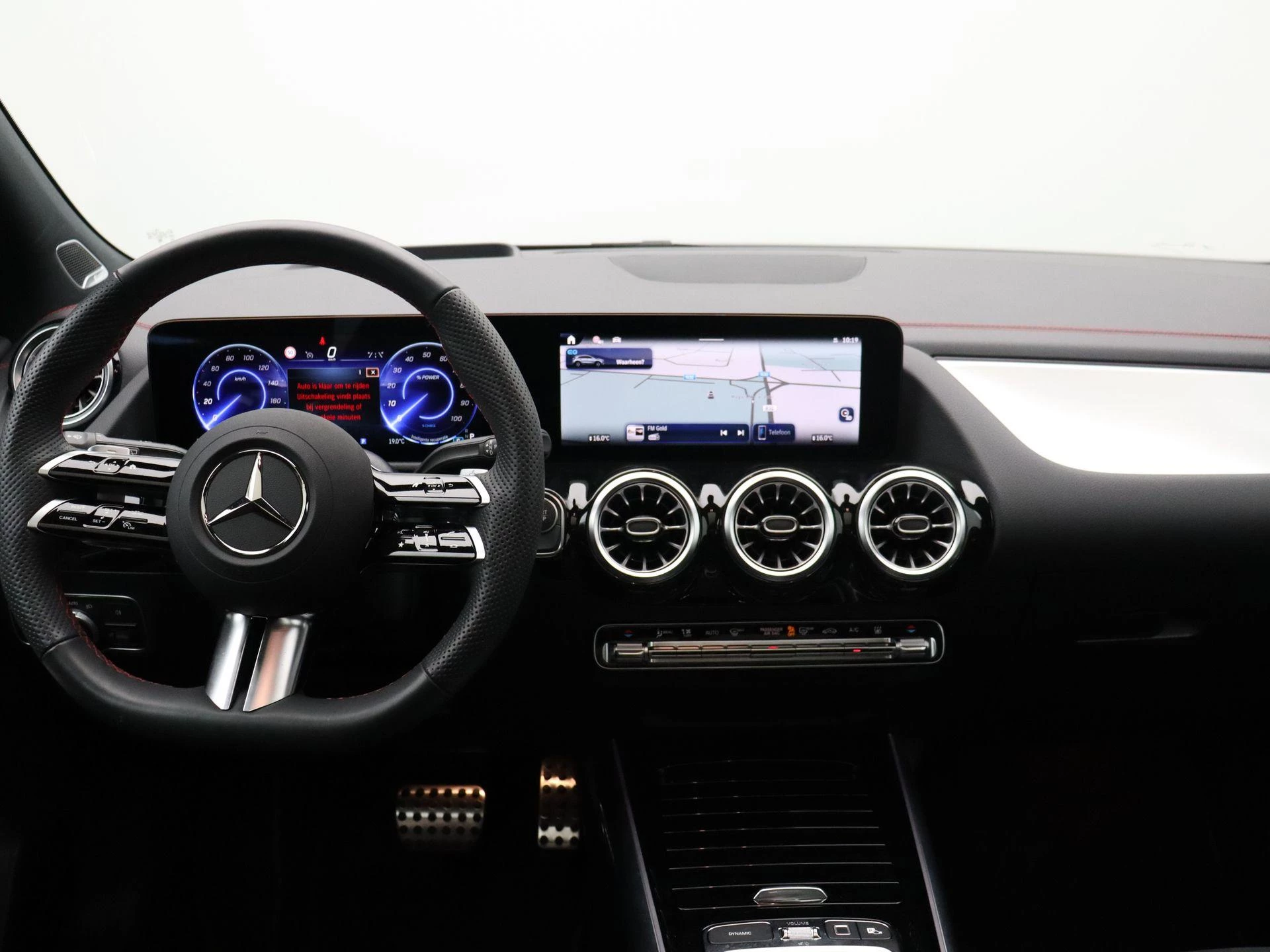 Mercedes-Benz EQA 250+ Star Edition + PANO DAK + BURMESTER + TREKHAAK + HEAD UP +