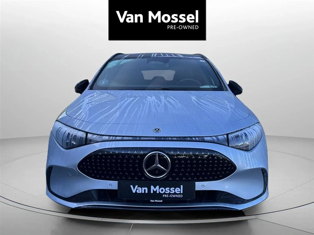 Mercedes-Benz-CLA-image-1