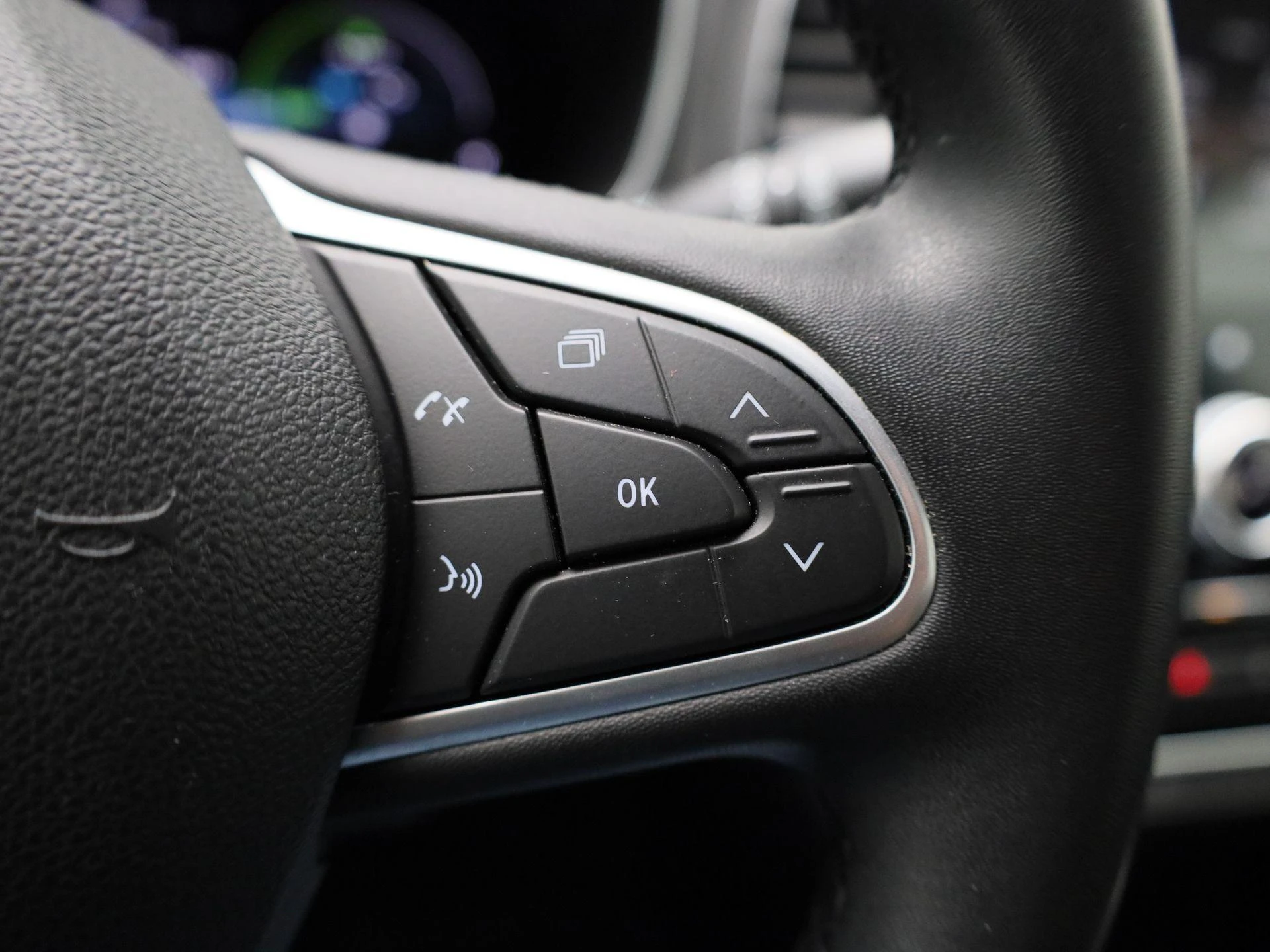 Renault-Megane E-Tech-image-17