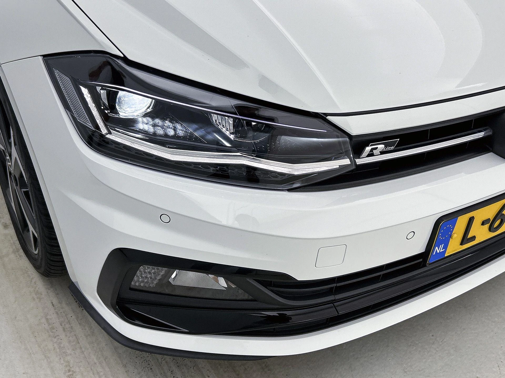 Volkswagen-Polo-image-25