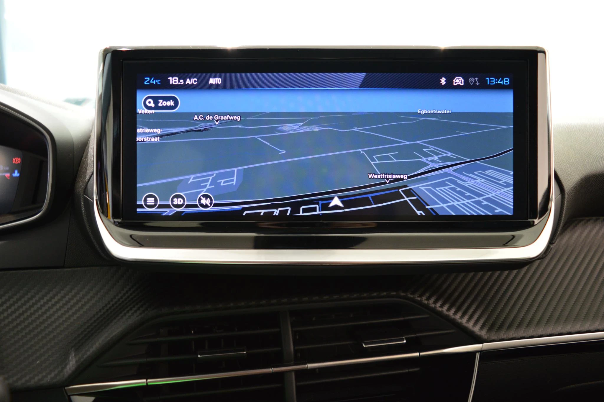 Peugeot-208-image-18