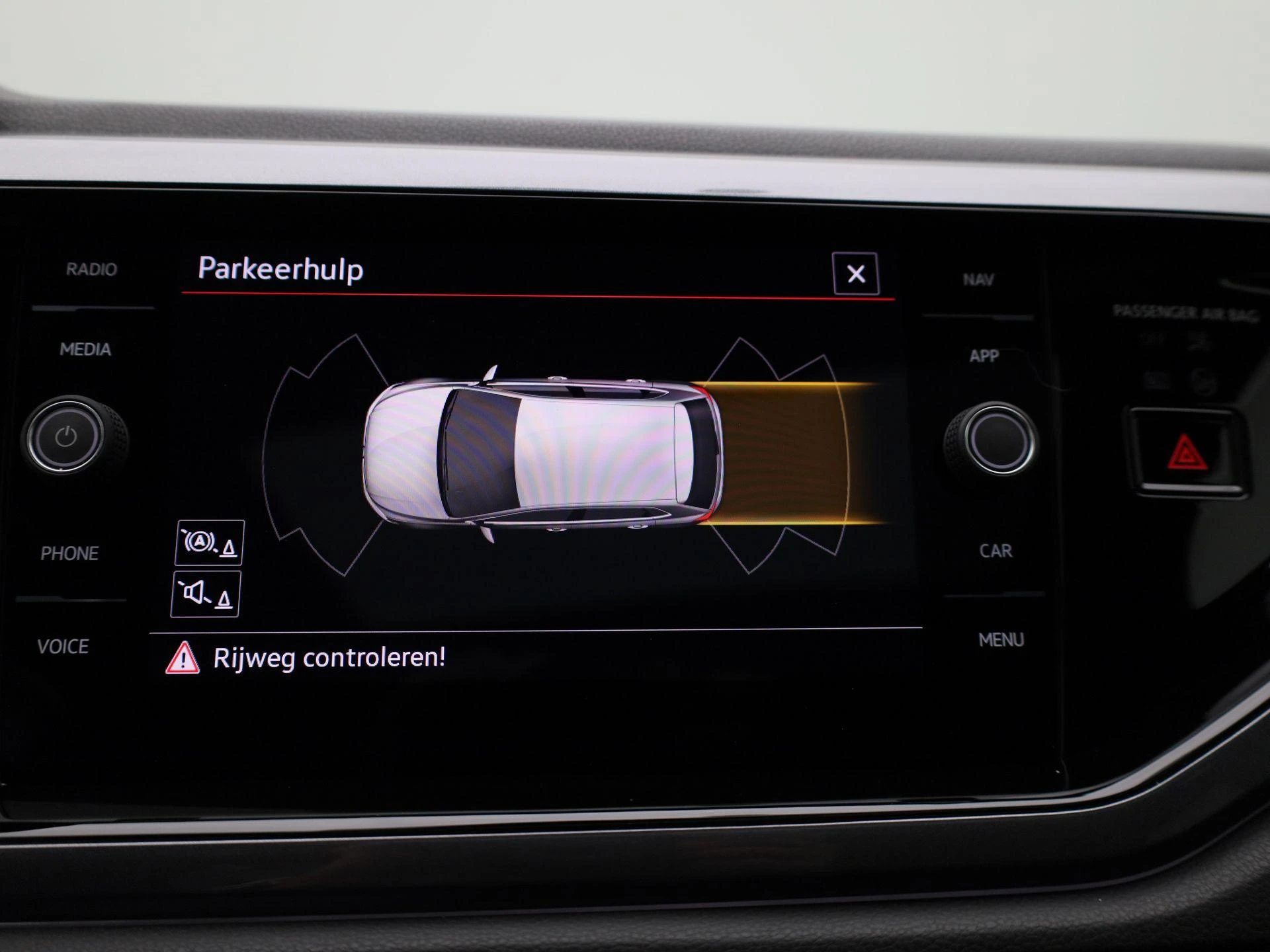 Volkswagen-Polo-image-24