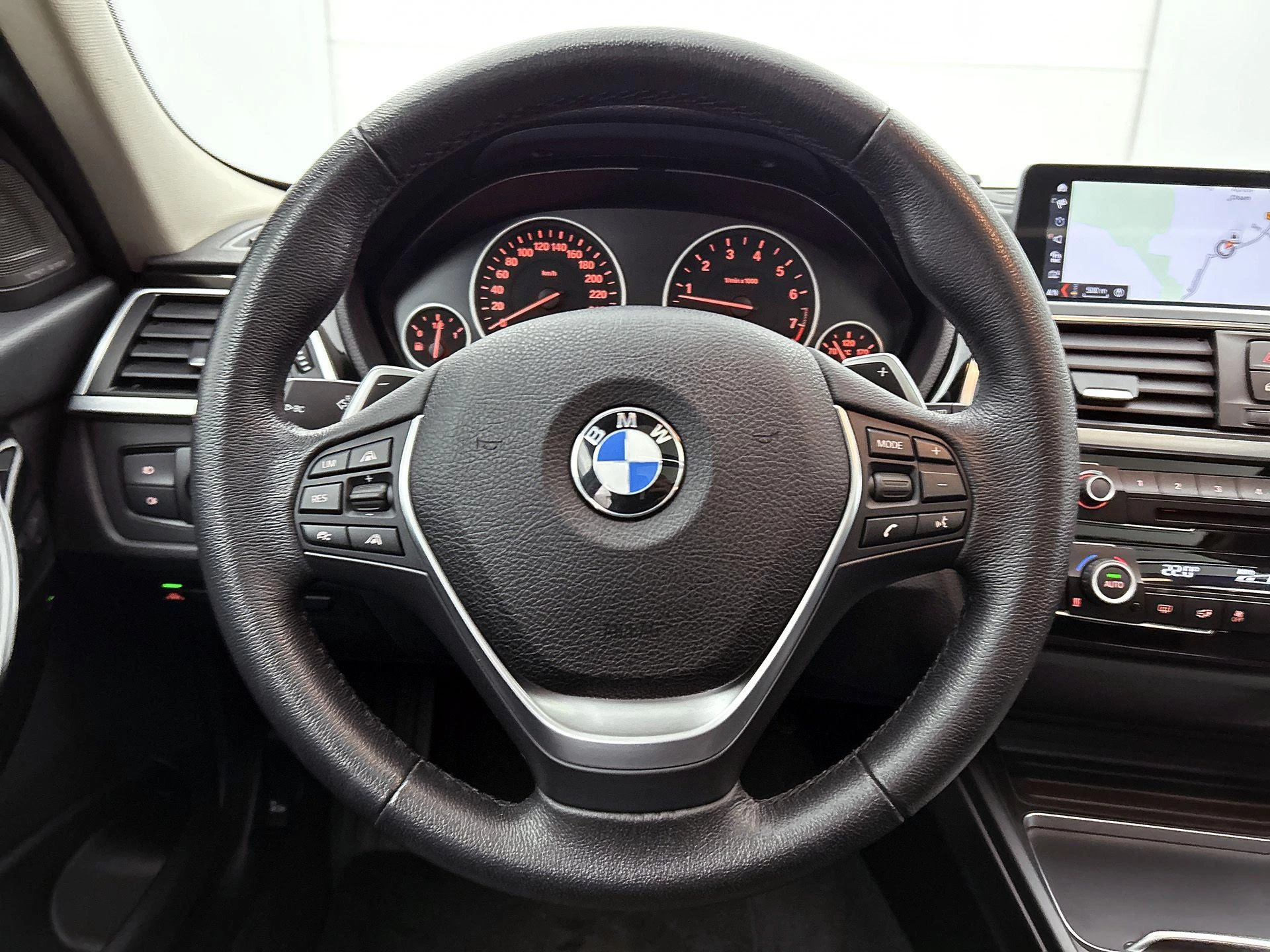 BMW-3 Serie-image-40