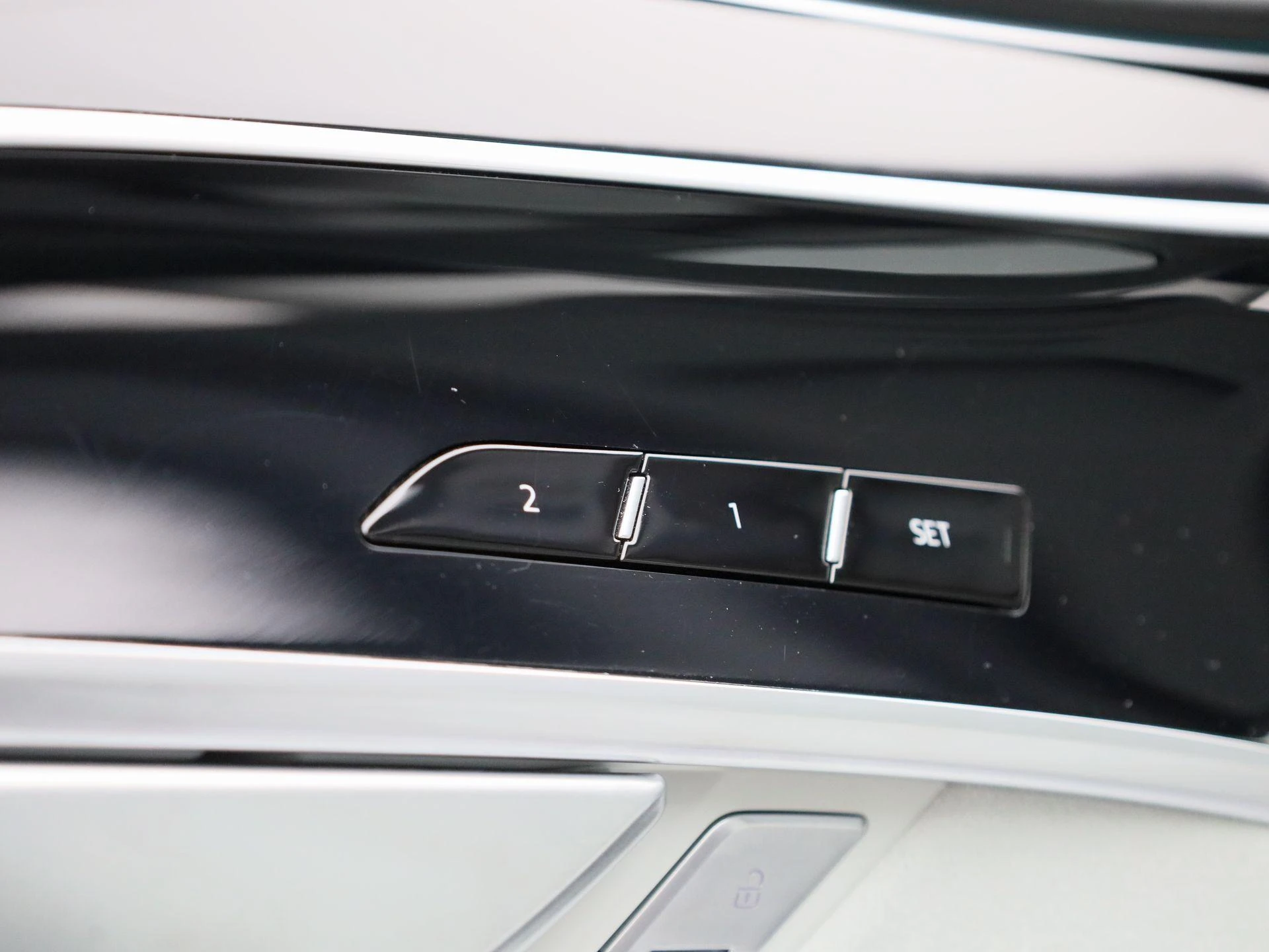 Audi-A8-image-41
