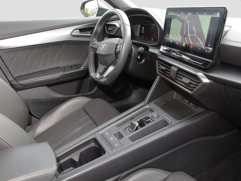 CUPRA Formentor VZ 2.0 TSI 19" Navi+VC ACC LED RFK+PDC SHZ