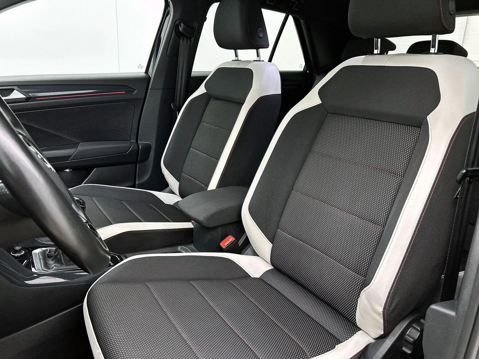 Volkswagen T-Roc 1.5 TSI Sport | 150 PK |