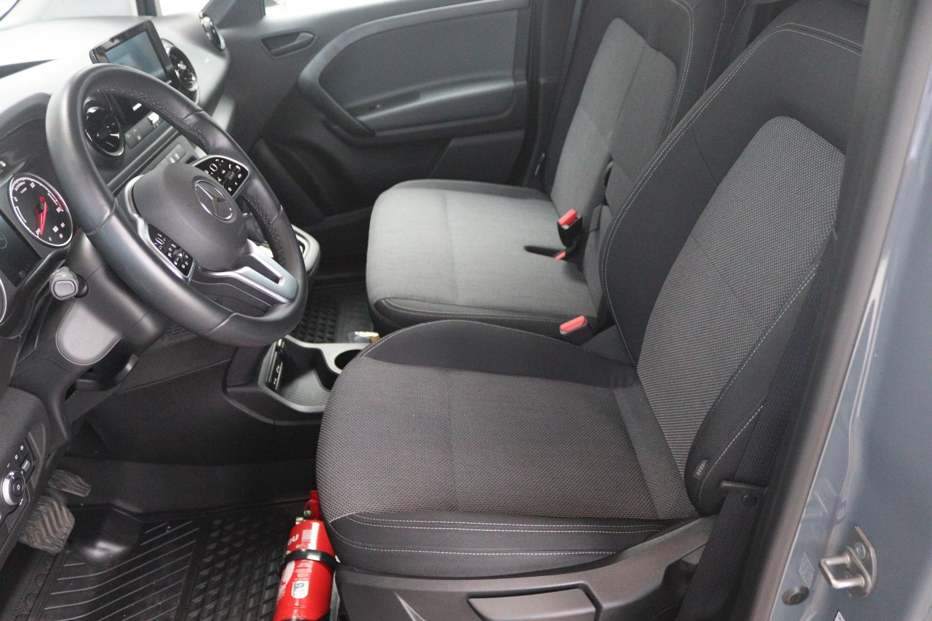 Mercedes-Benz-eCitan-image-4