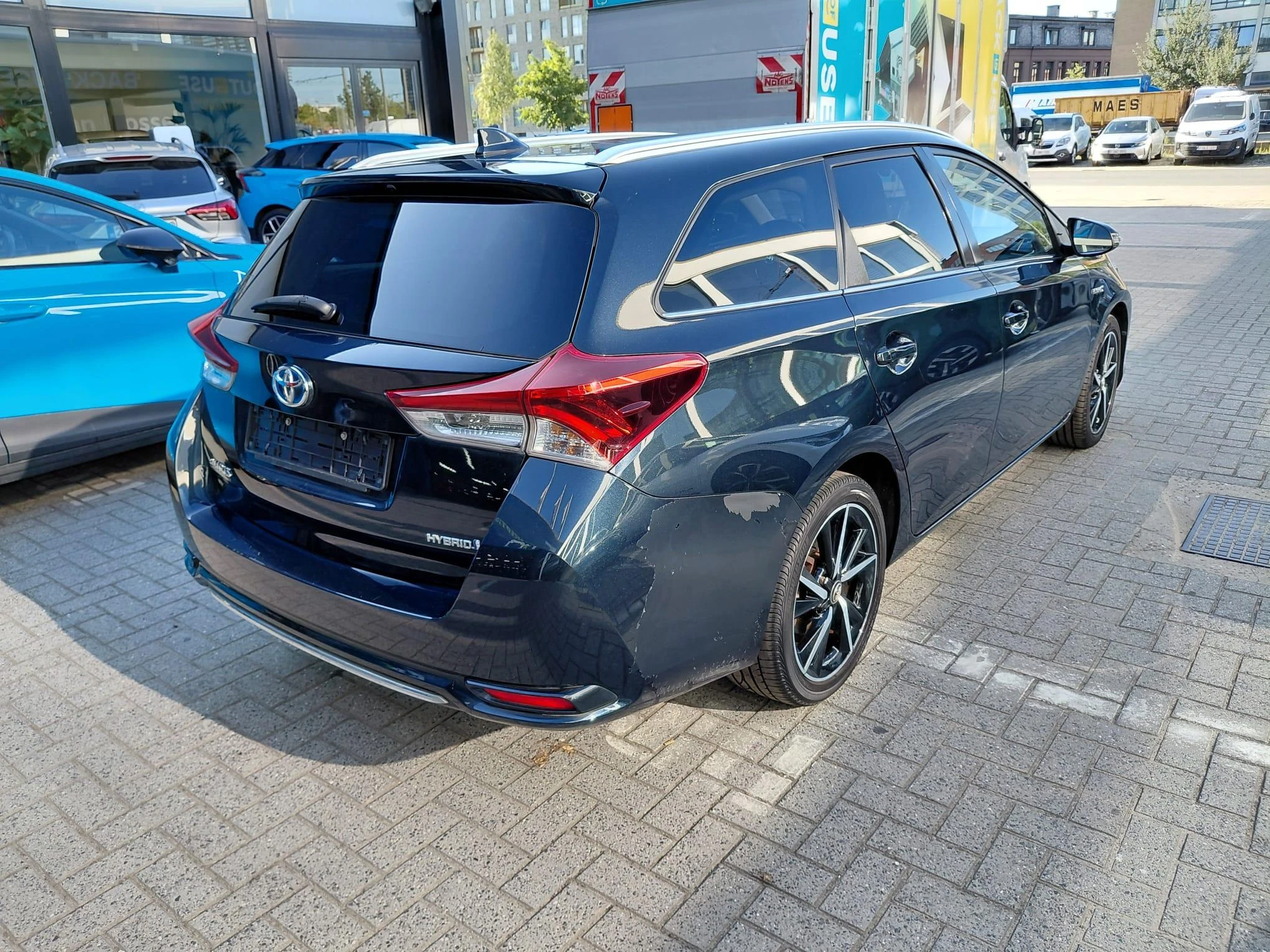 Toyota Auris Touring Sports 1.8 VVT-i Hybrid CVT Dynamic HSD