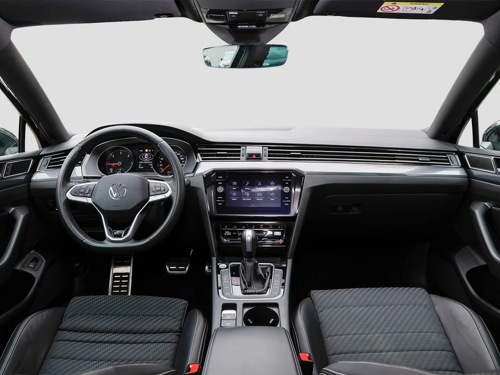 Volkswagen-Passat-image-10